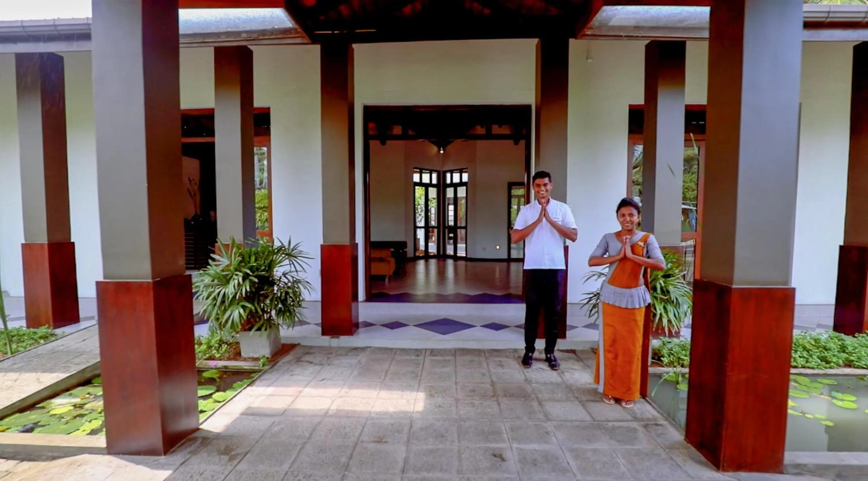 Staff in Kithala Resort - Thema Collection