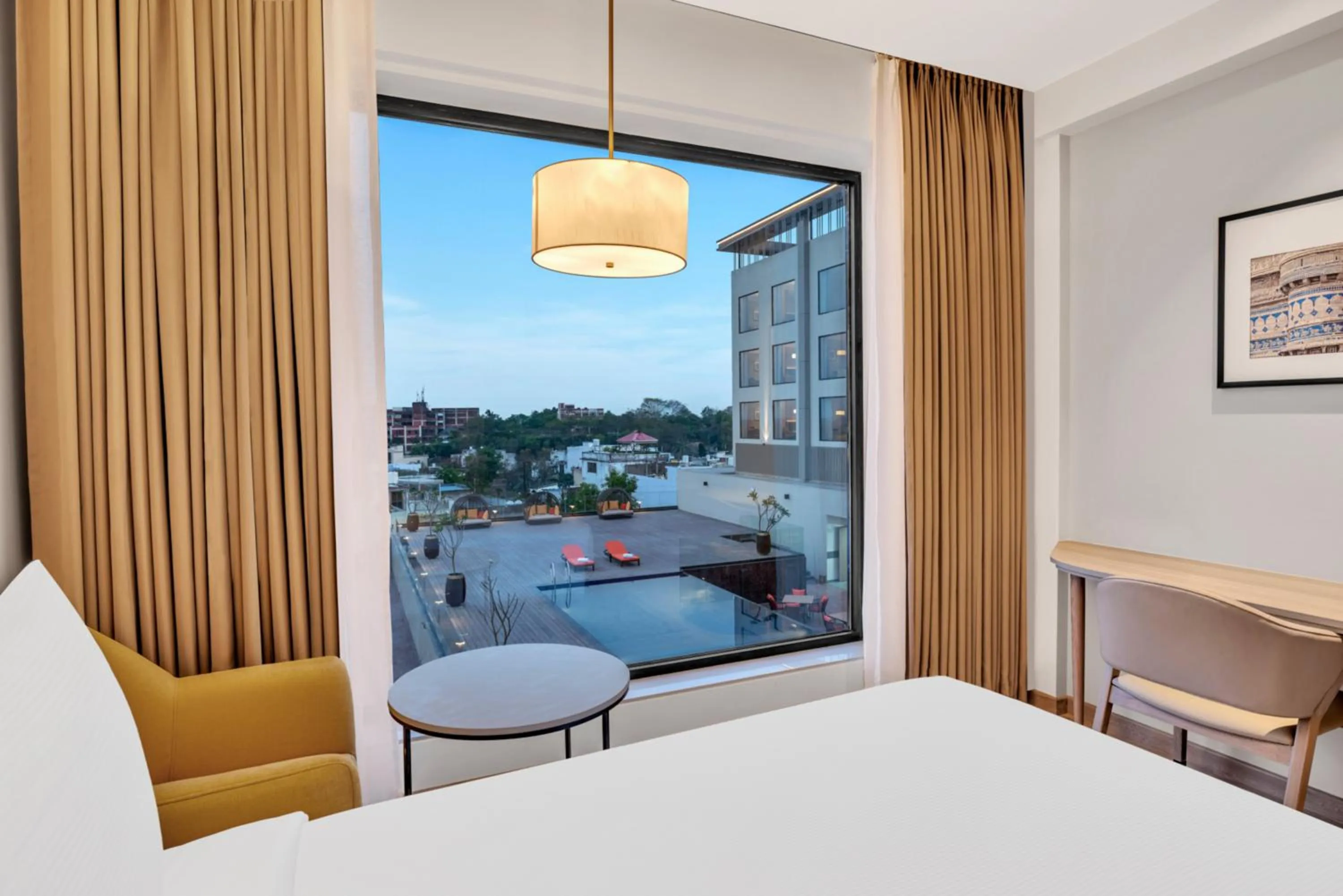 View (from property/room), Bed in Hilton Garden Inn Jabalpur