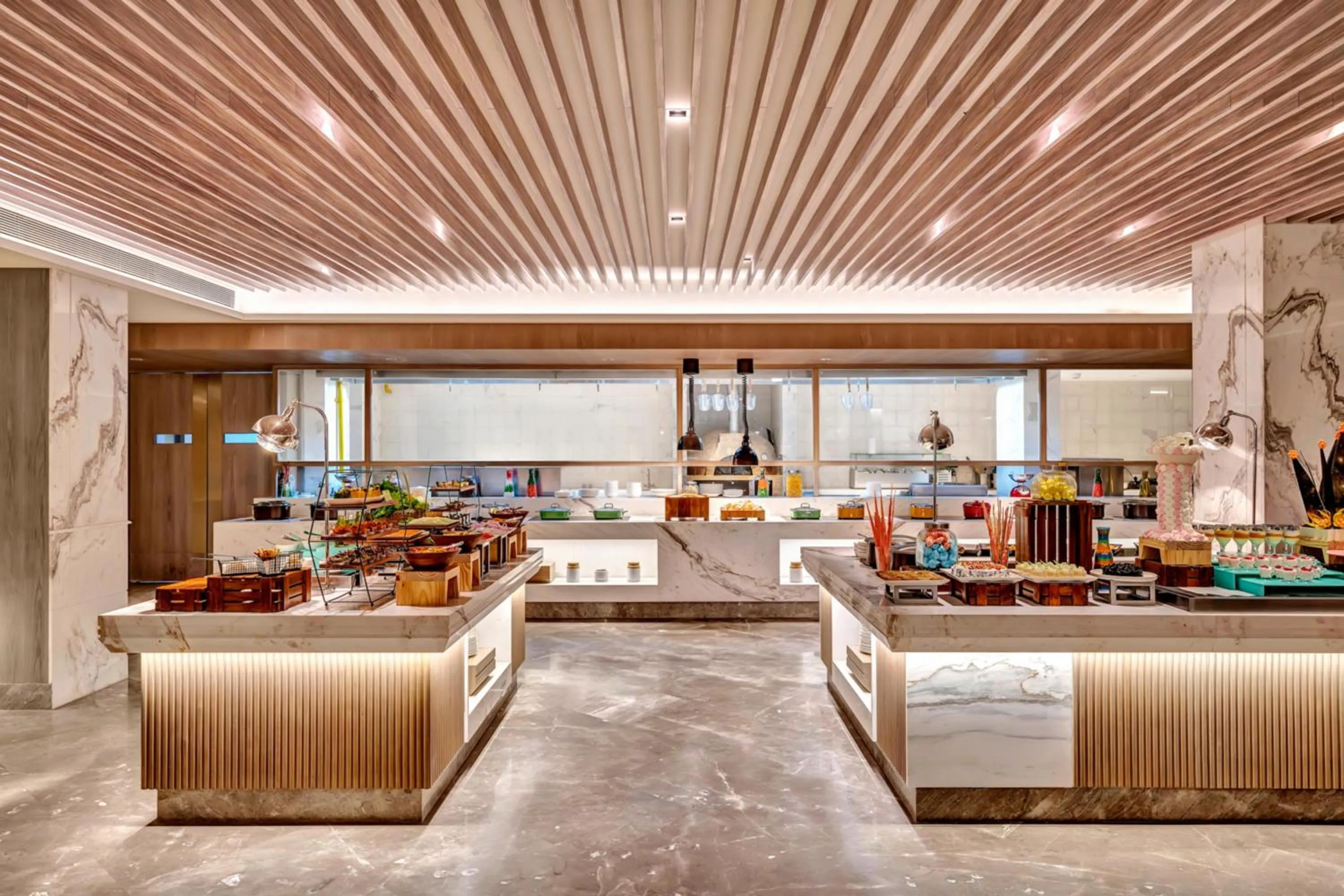 Restaurant/places to eat in Hilton Garden Inn Jabalpur