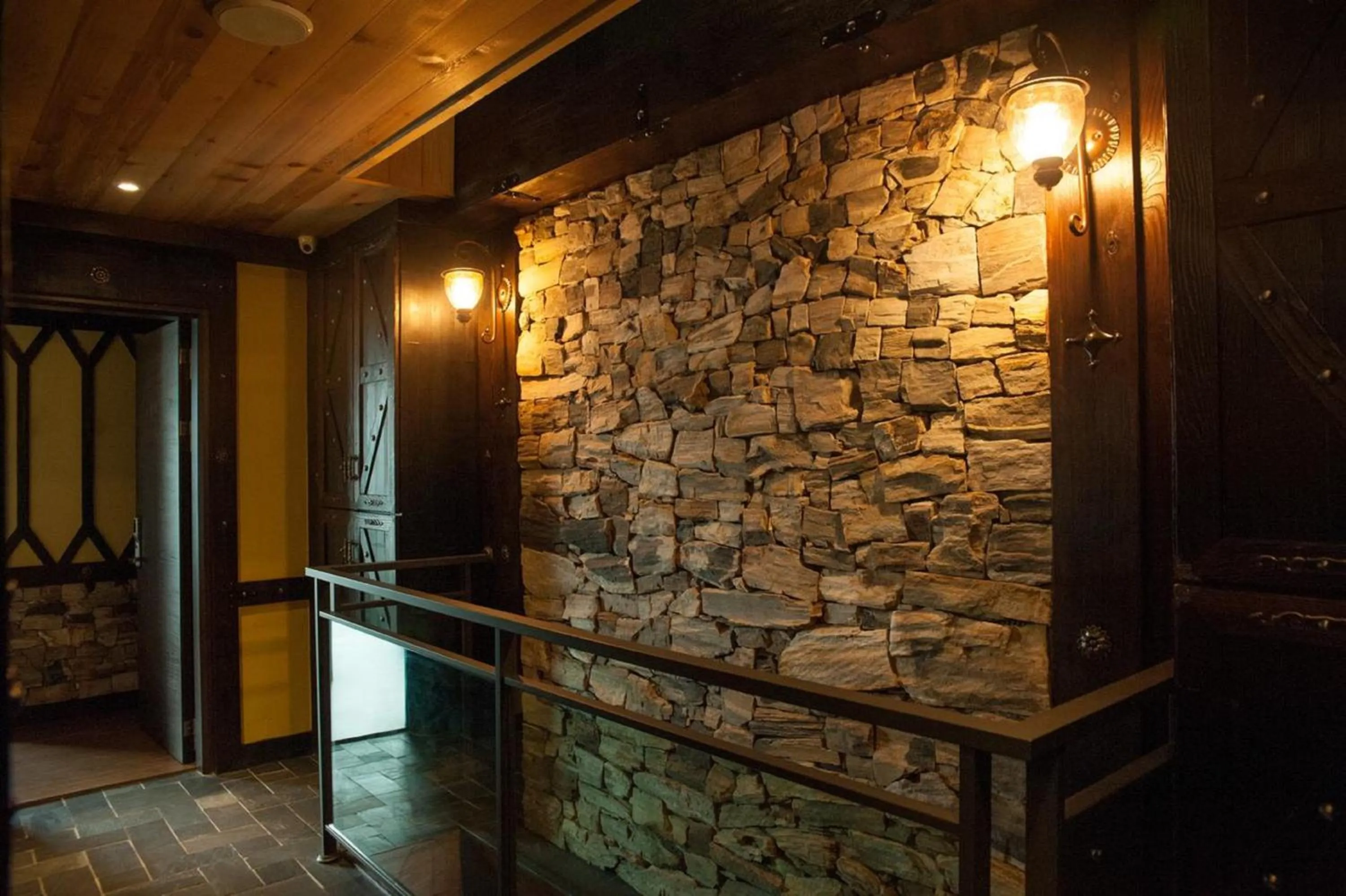 Decorative detail in Youngquan HOTEL