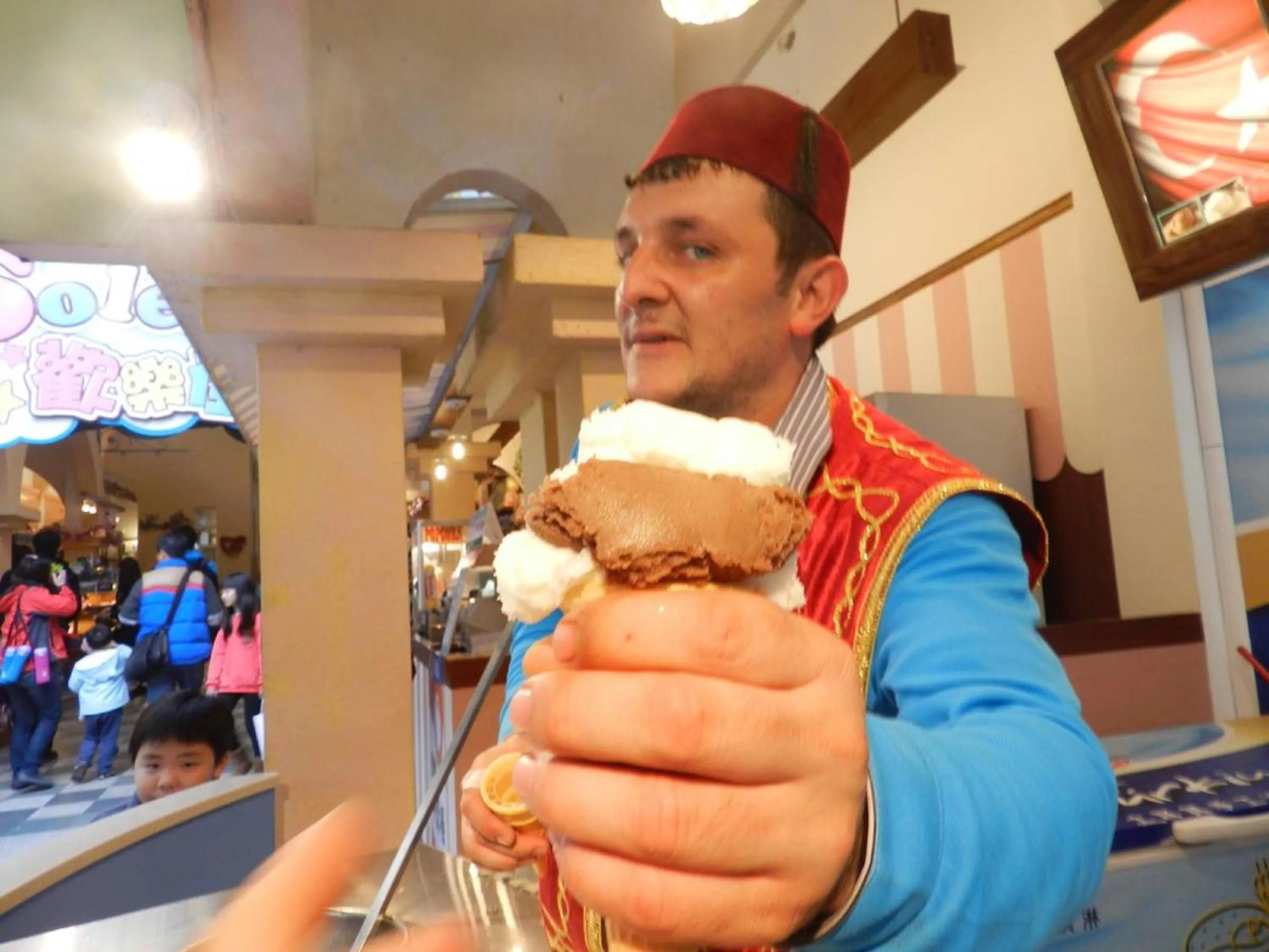 Decorative detail in Youngquan HOTEL