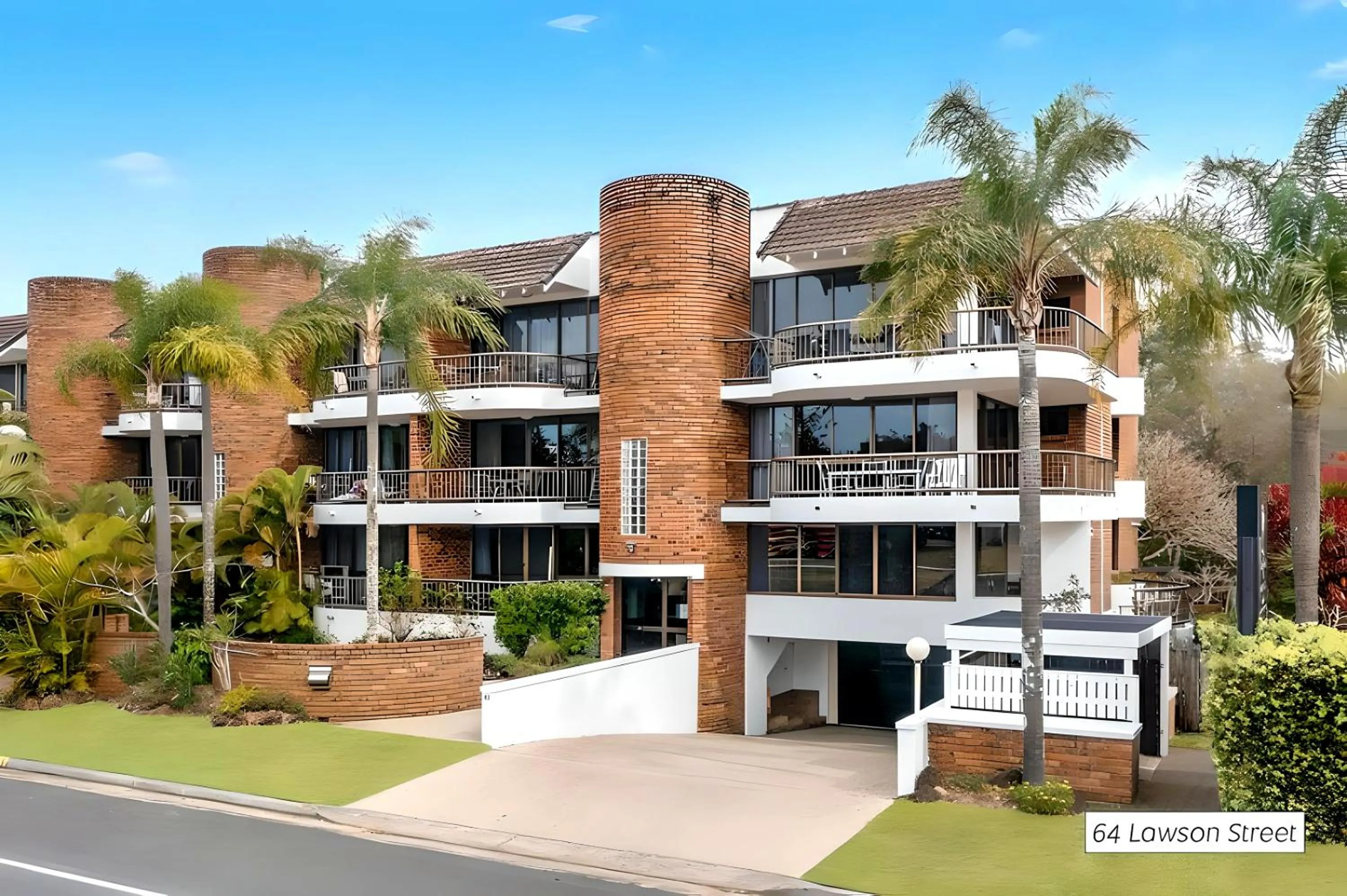 Byron Pacific Apartments - On Clarkes Beach