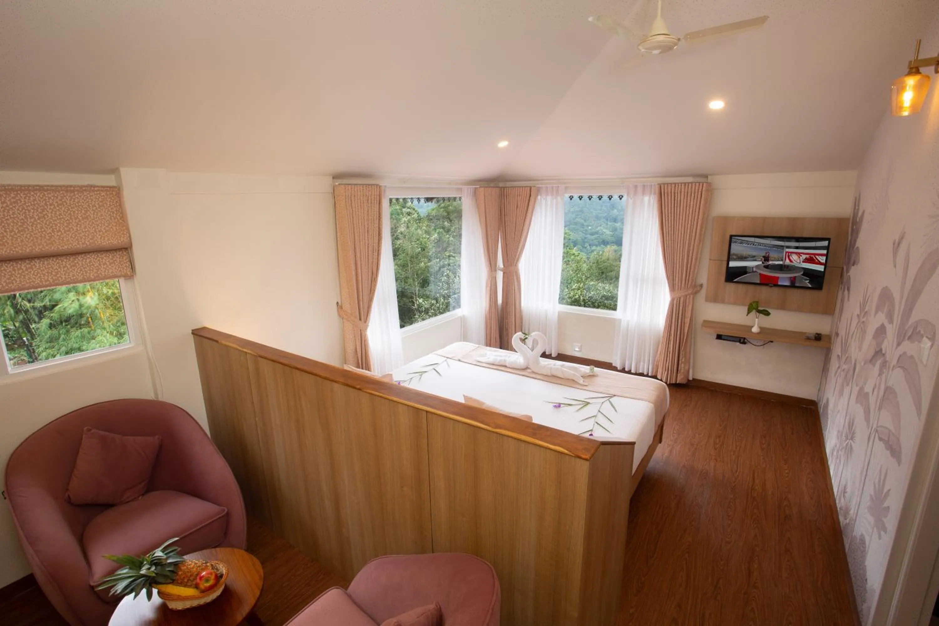 Photo of the whole room in Bamboo Dale Resort & Spa Munnar by Stride