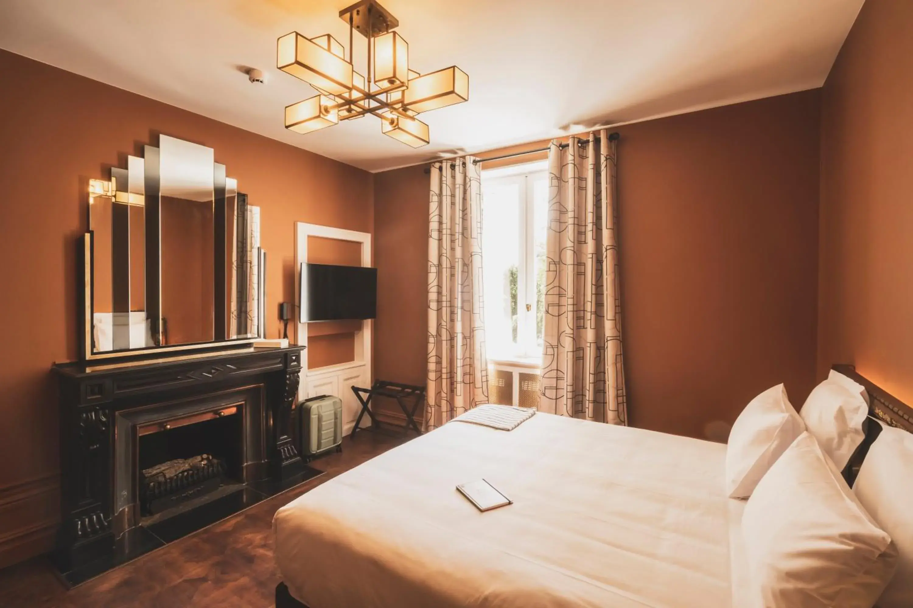 Deluxe Room in Parc Victoria Hôtel Deluxe Room in Parc Victoria Hôtel