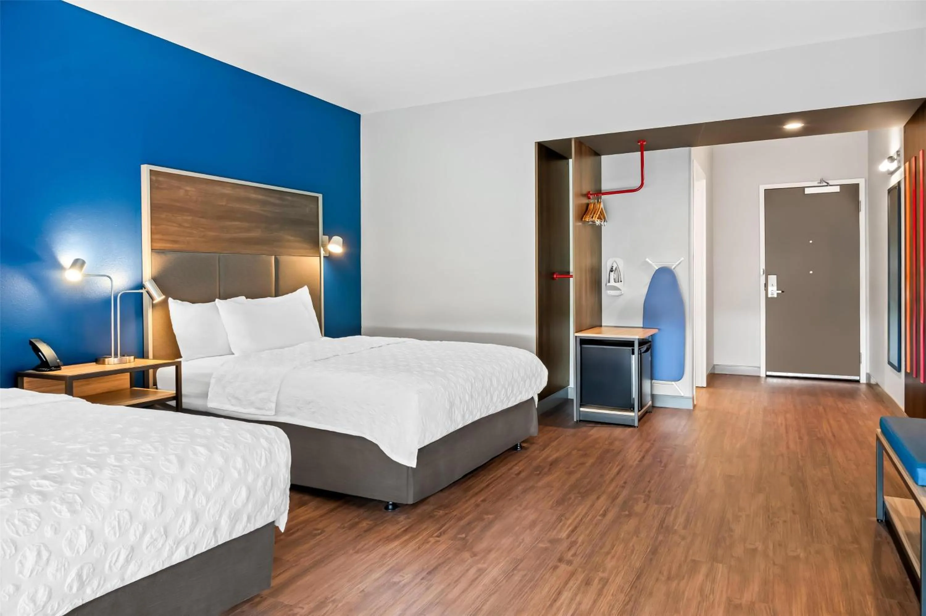 Bed in Tru By Hilton Holland, Mi