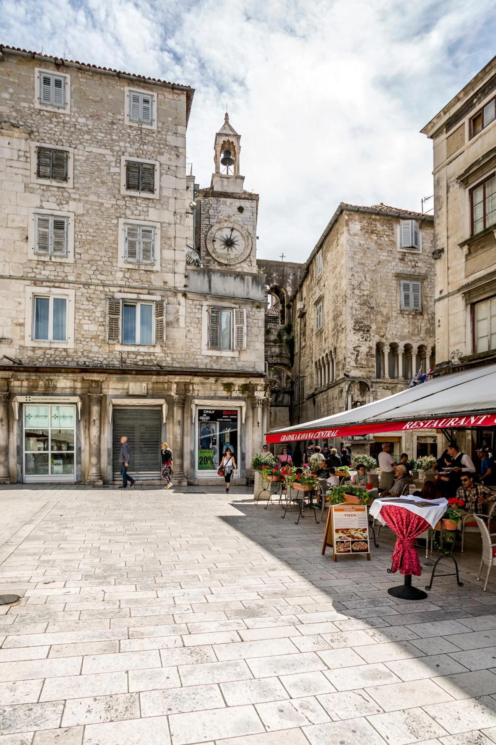 Nearby landmark in Centro di Centri Rooms
