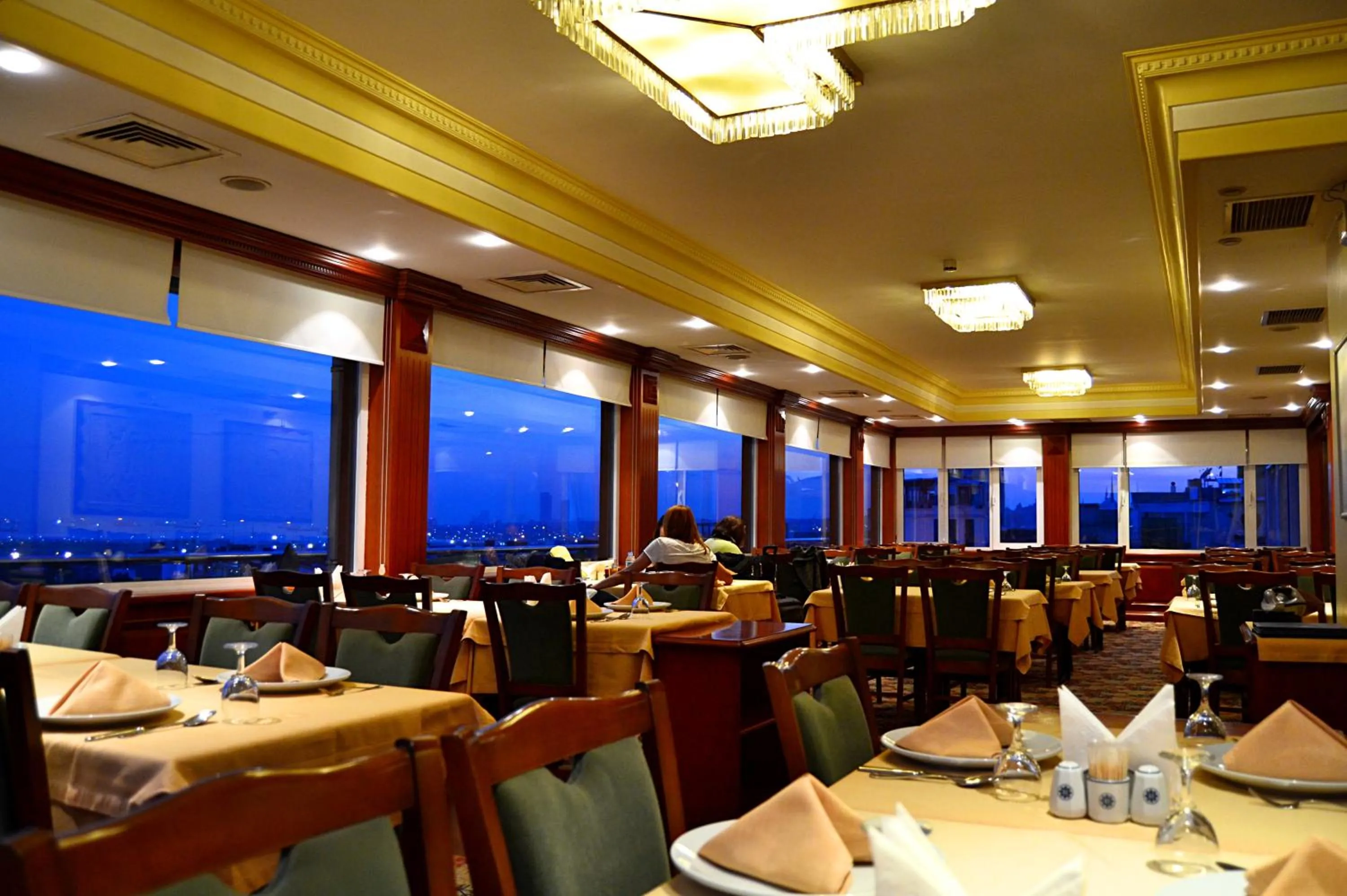 Restaurant/places to eat in Hotel Erden Sarayevo