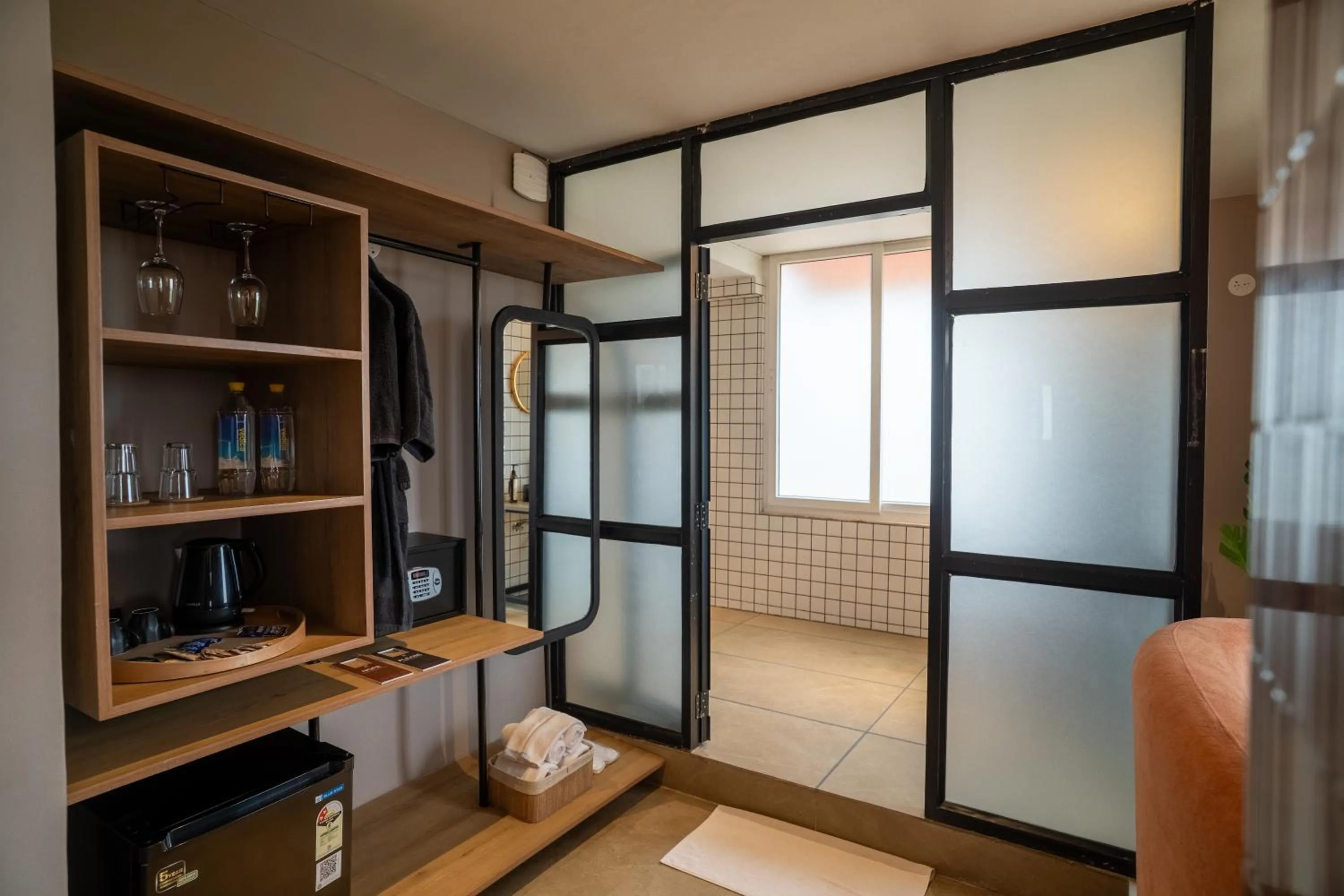 Coffee/tea facilities in Minimalist Panjim