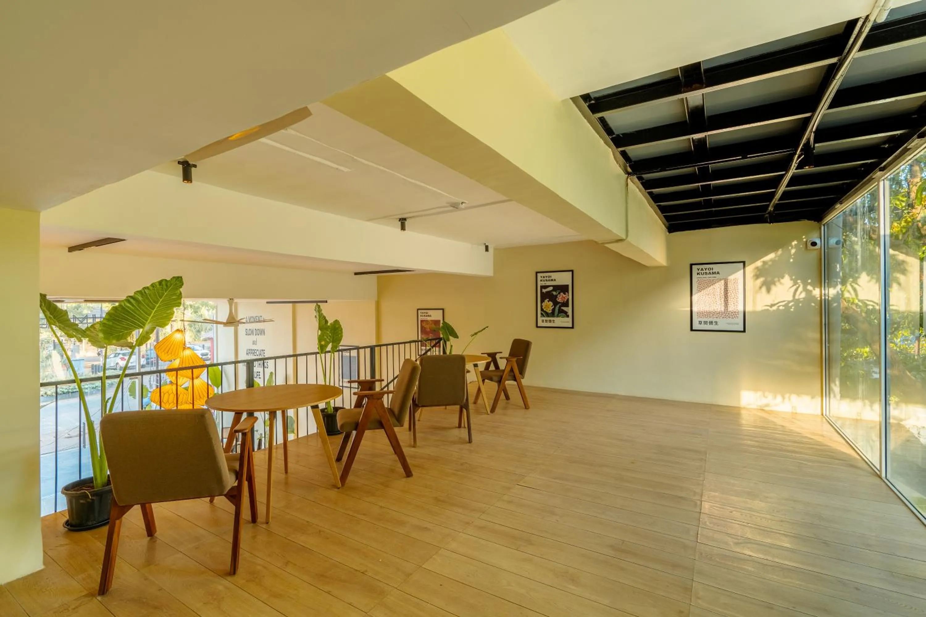 Business facilities in Minimalist Panjim