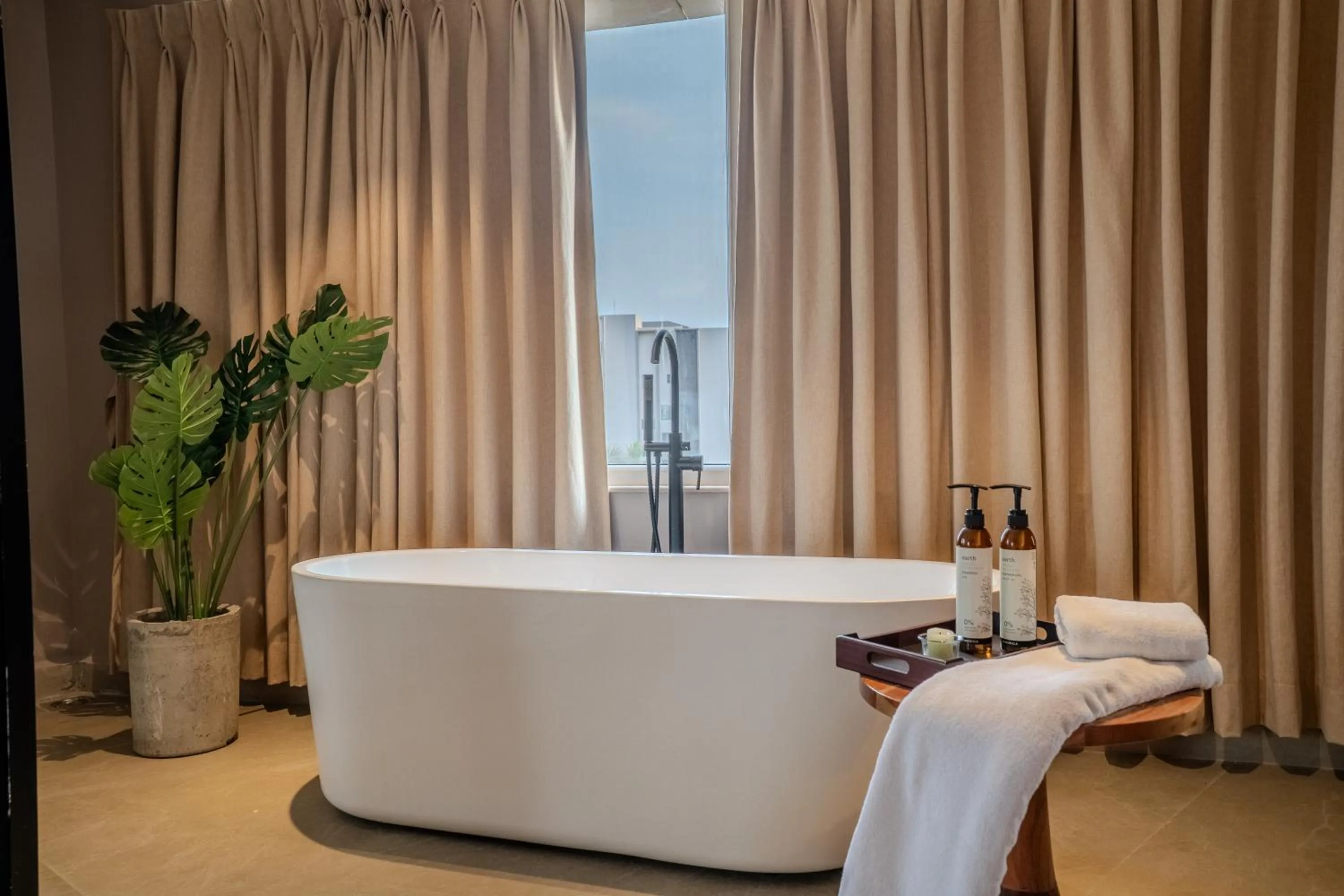 Bath in Minimalist Panjim