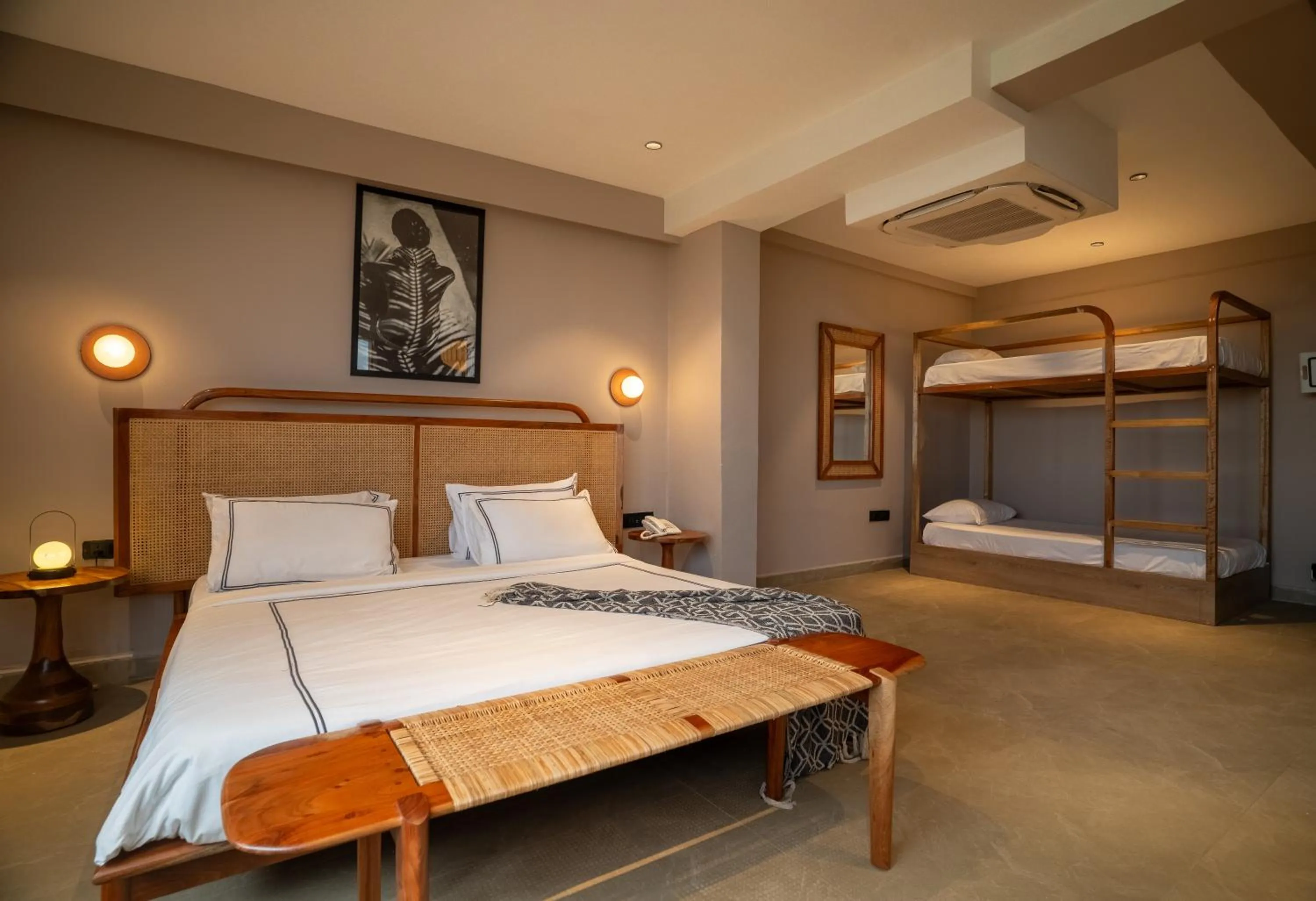 Photo of the whole room in Minimalist Panjim