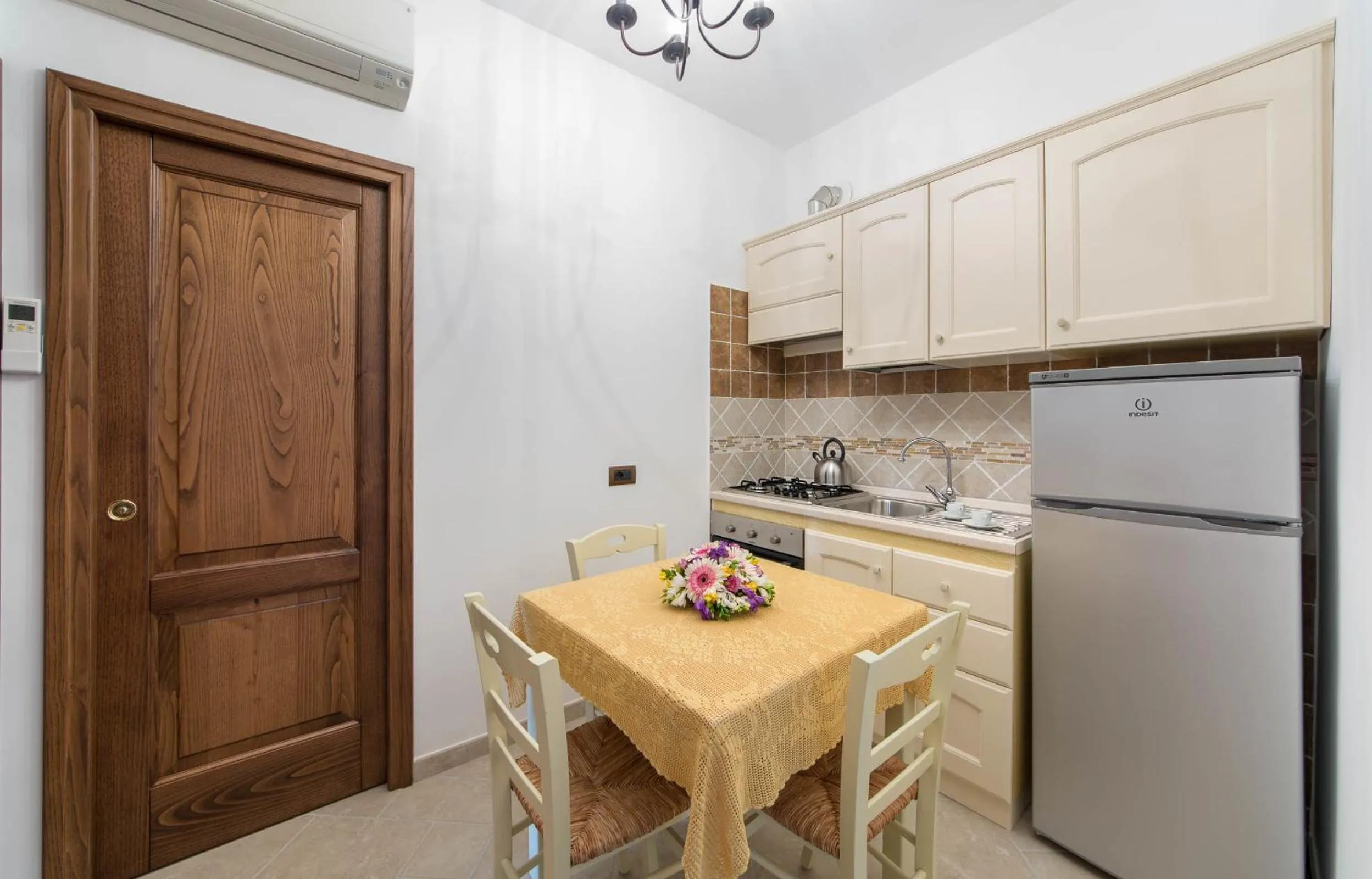 Dining area in B&B La Casa Nel Giardino
