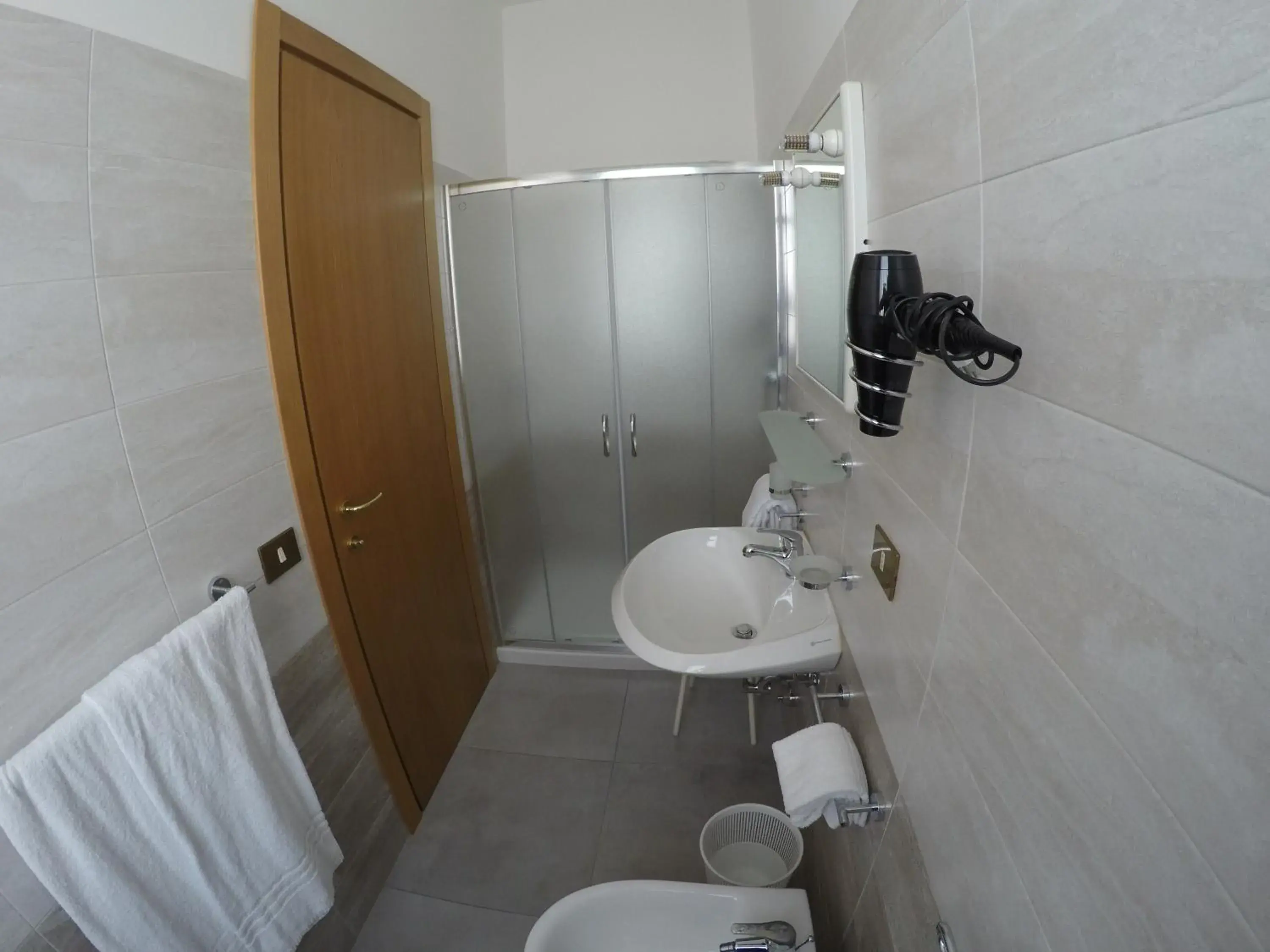 Deluxe Double or Twin Room in Albergo Esperia Deluxe Double or Twin Room in Albergo Esperia