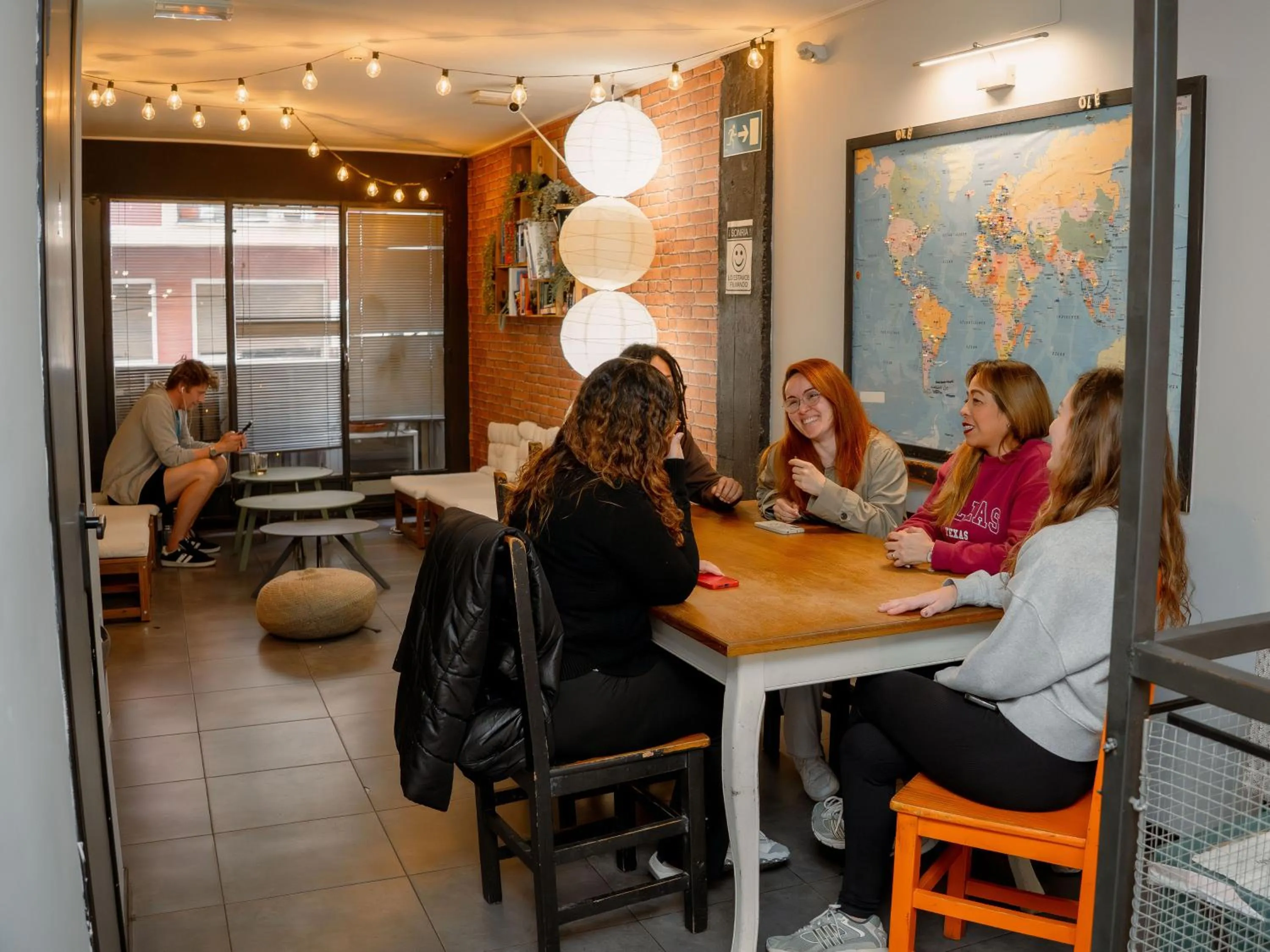 Olé Backpackers Hostel