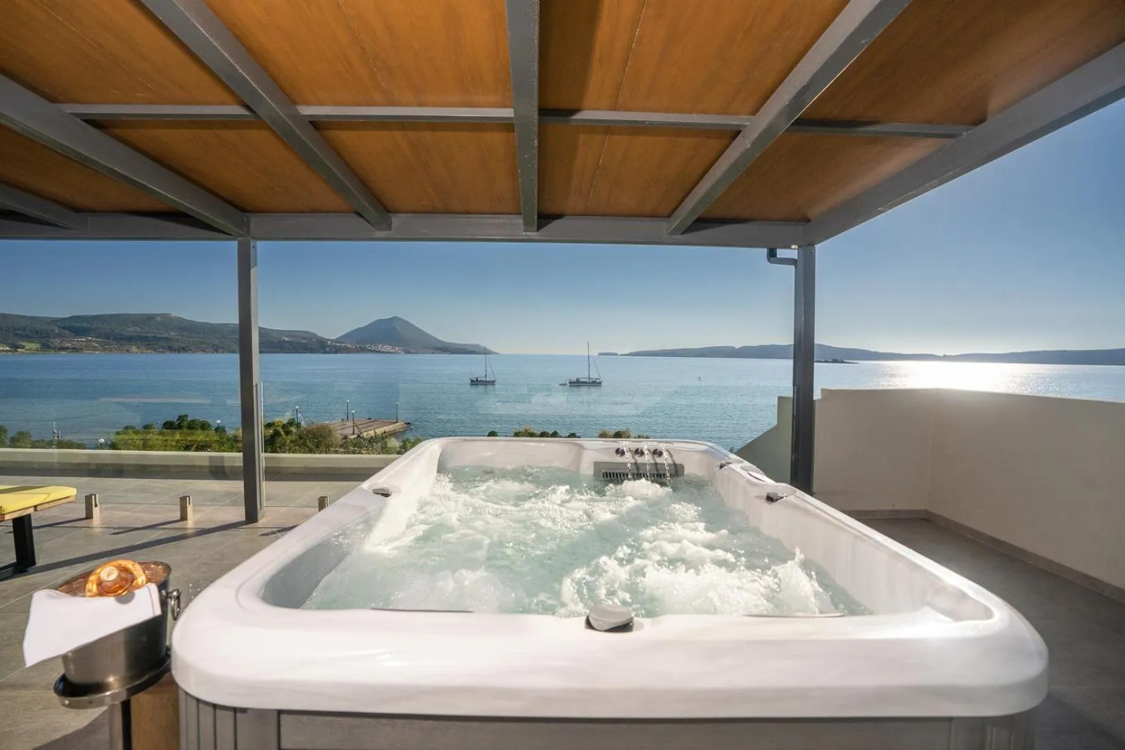 Hot Tub in Zoe Seaside Resort