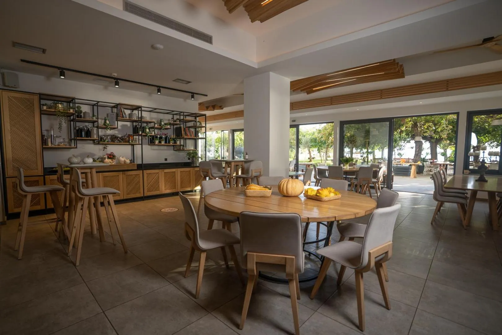 Restaurant/places to eat in Zoe Seaside Resort