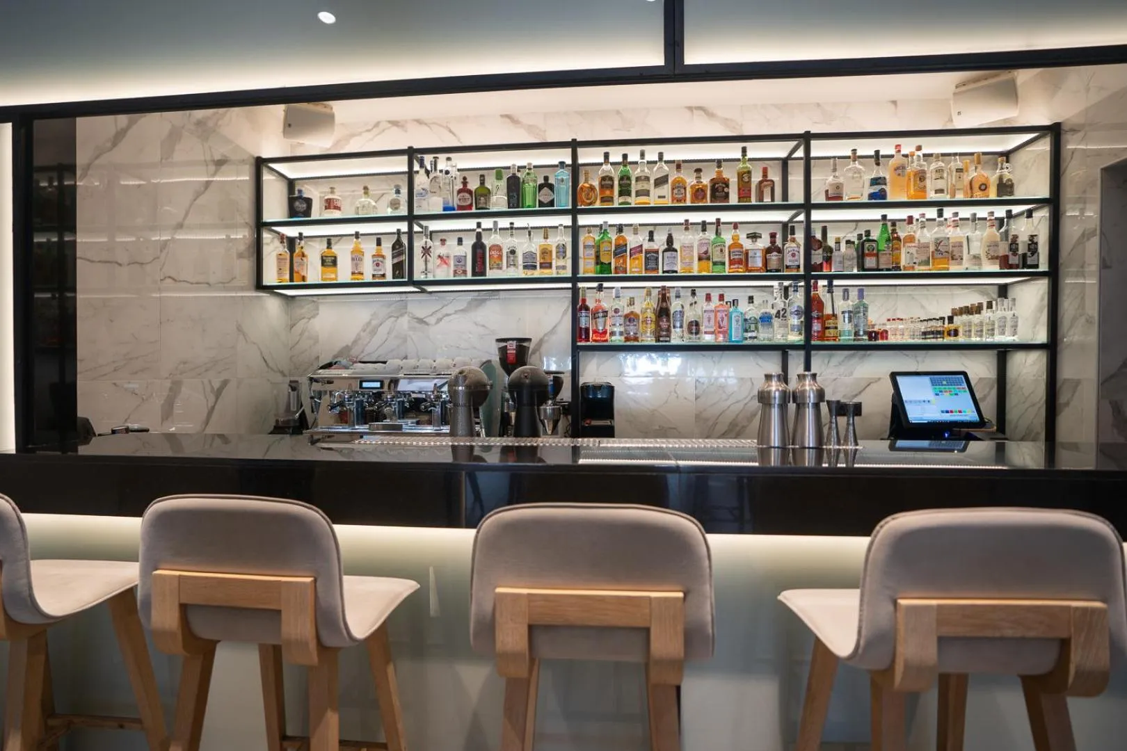 Lounge or bar in Zoe Seaside Resort