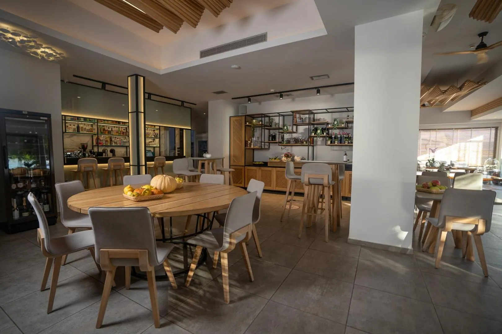 Restaurant/places to eat in Zoe Seaside Resort