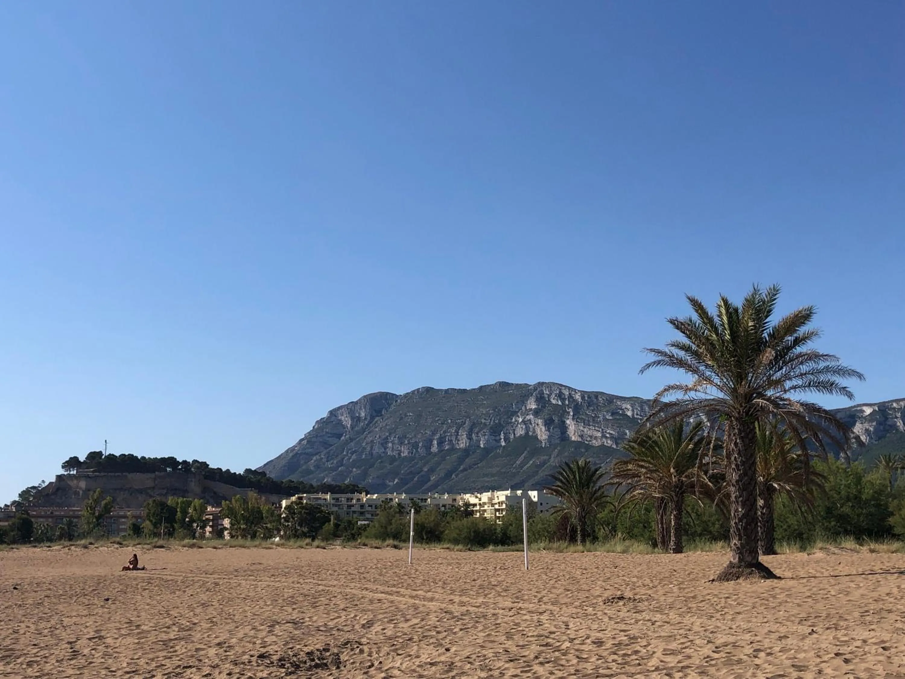 Beach in Apartment De Jardines