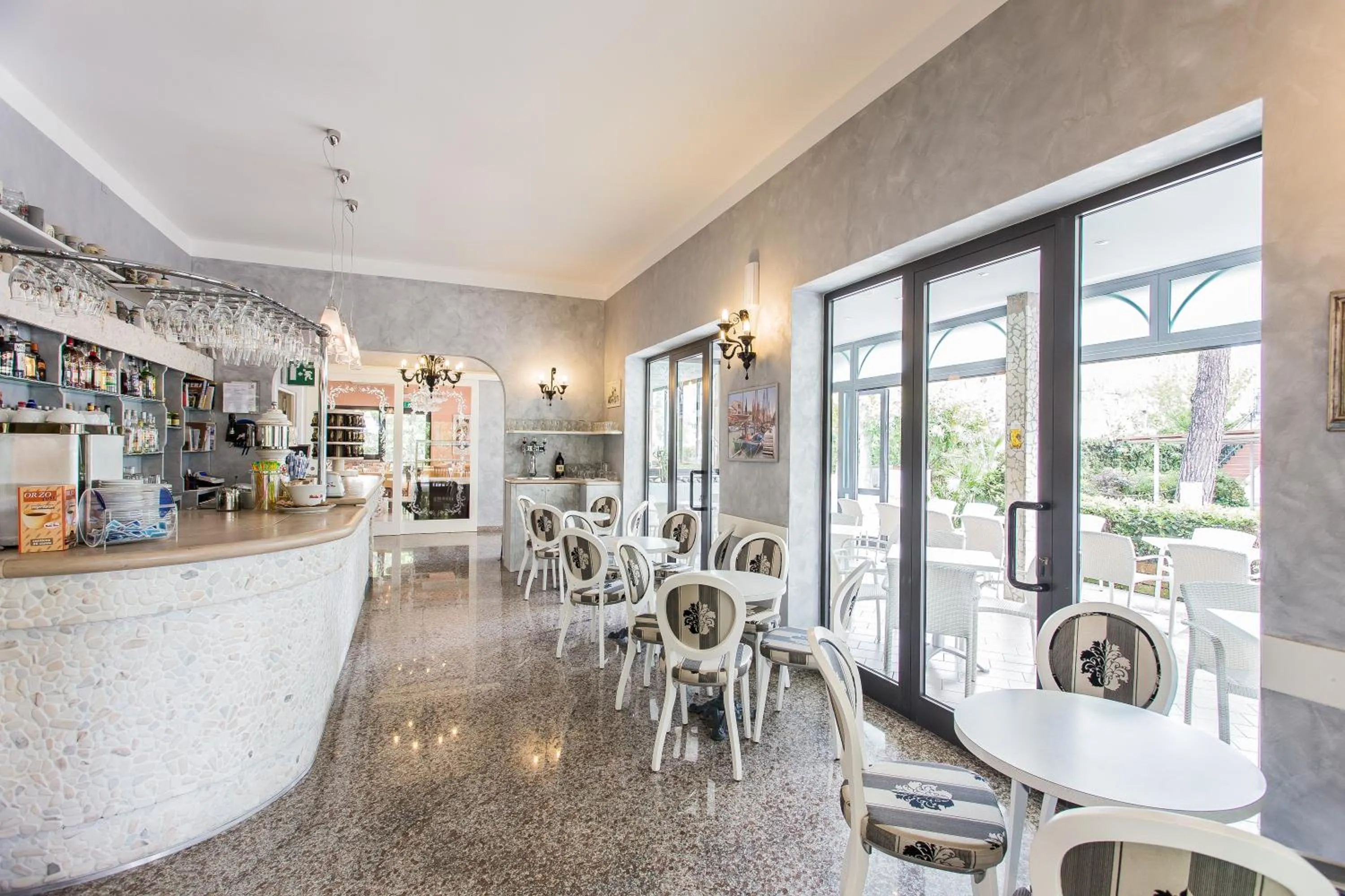 Day in Hotel Giamaika