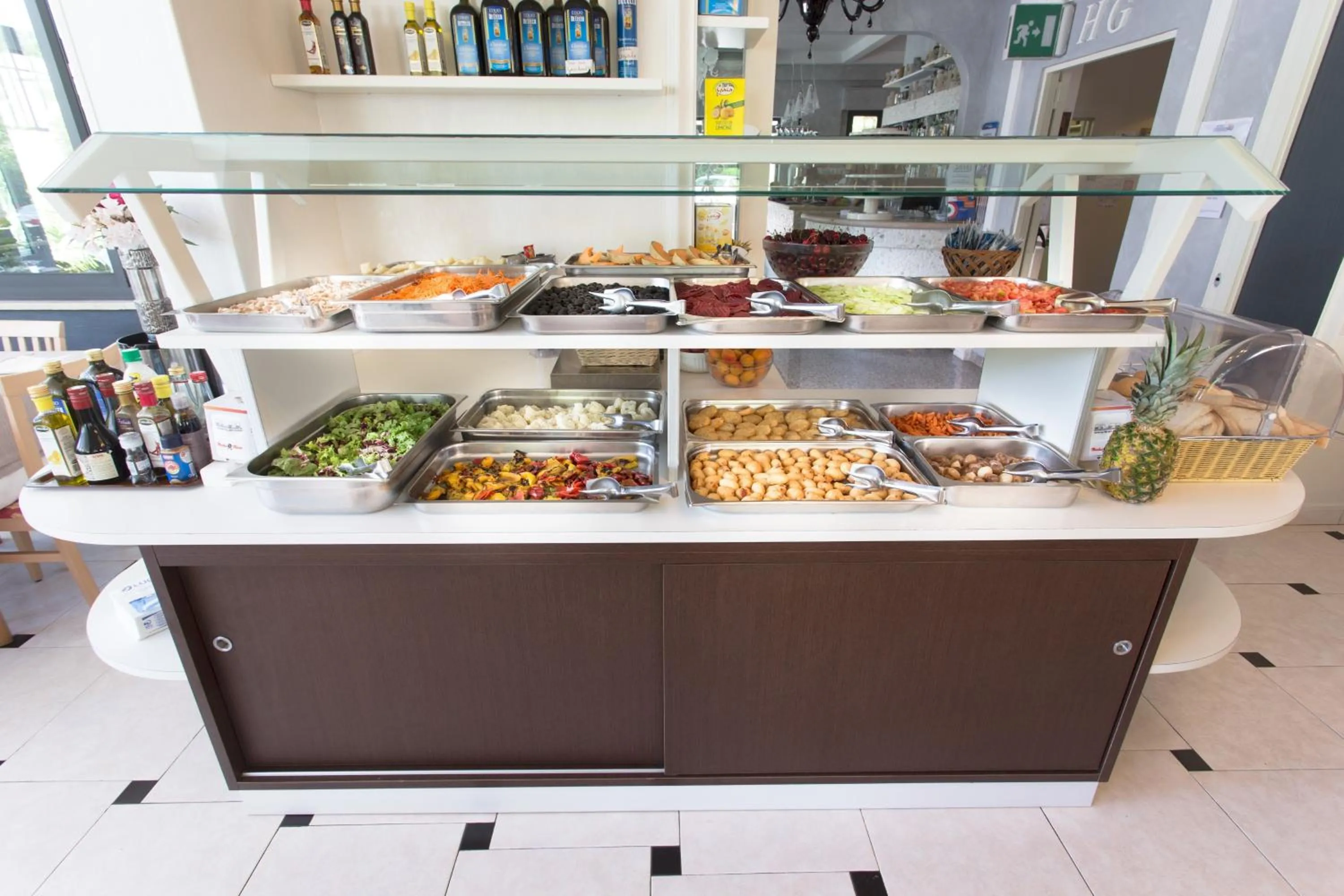 Food in Hotel Giamaika