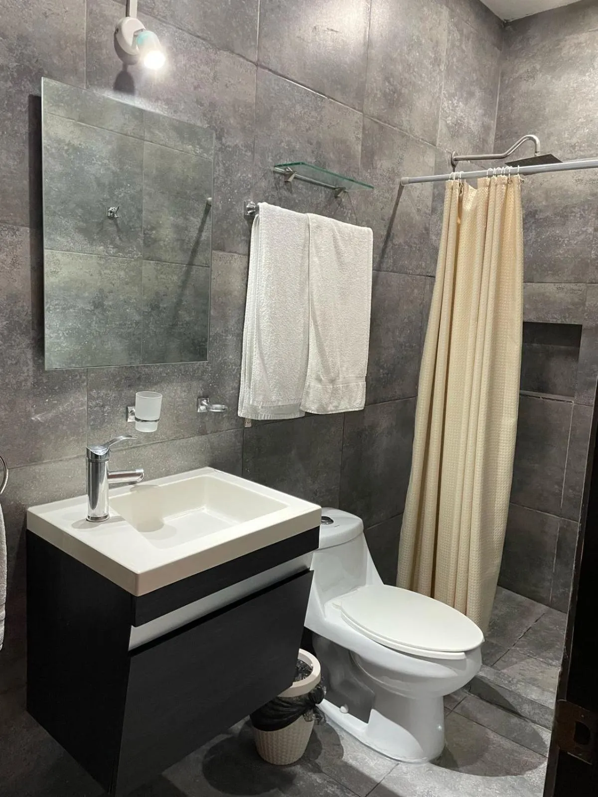 Bathroom in Adhoc Boutique Barrio Antiguo