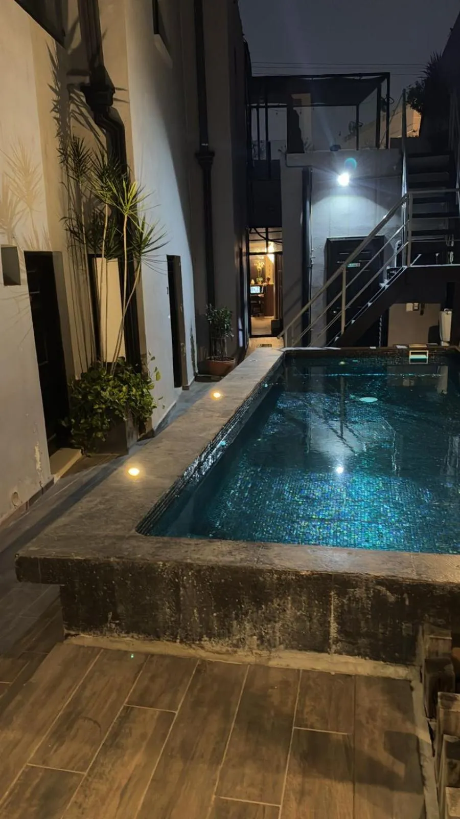 Night in Adhoc Boutique Barrio Antiguo