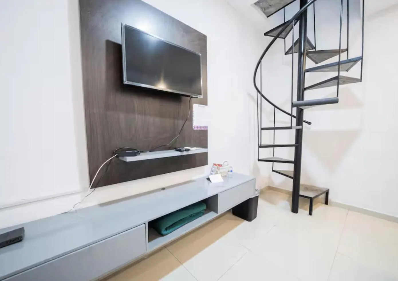 TV and multimedia in Adhoc Boutique Barrio Antiguo