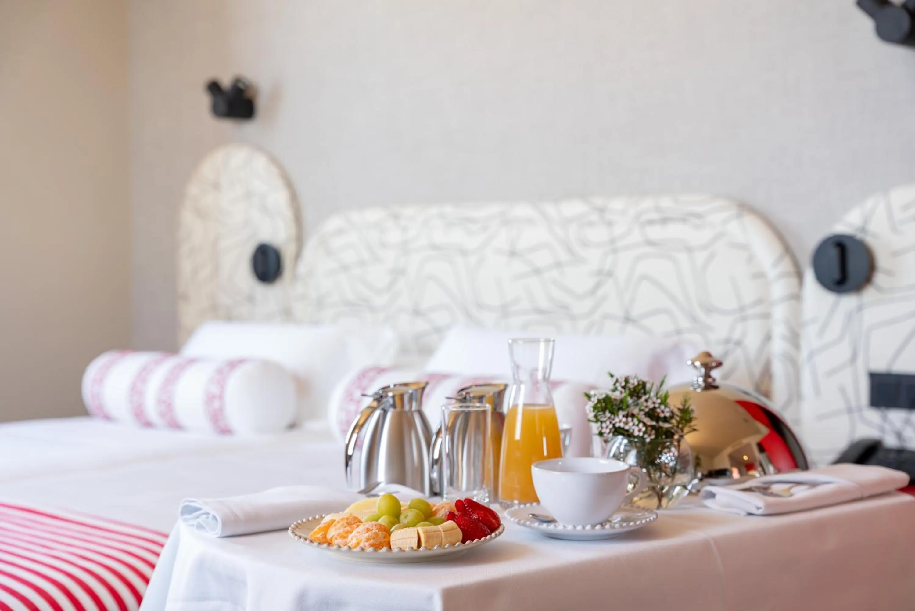 Breakfast, Bed in Hotel Boutique Faro Silleiro