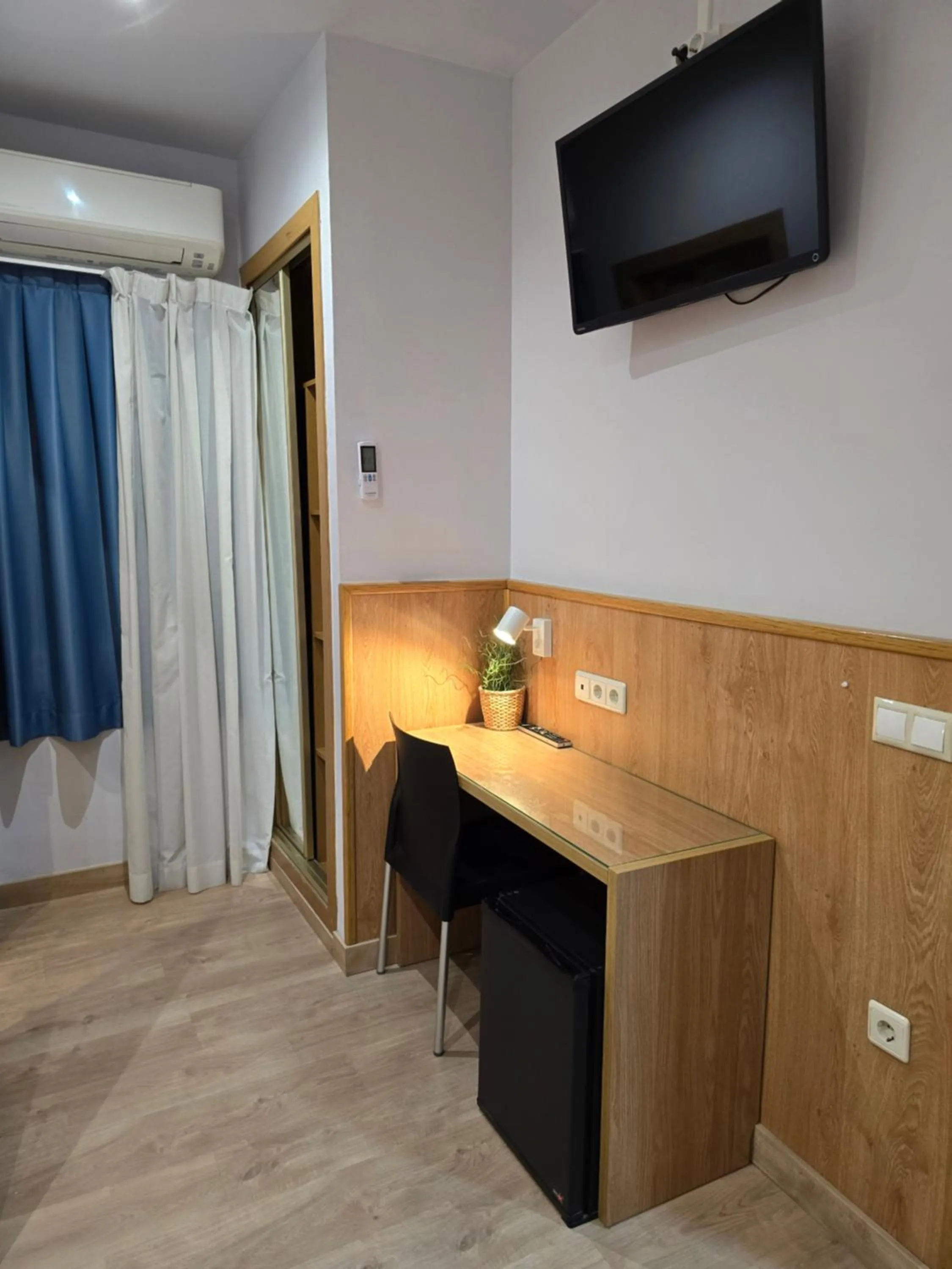 TV and multimedia in Rambla Alicante