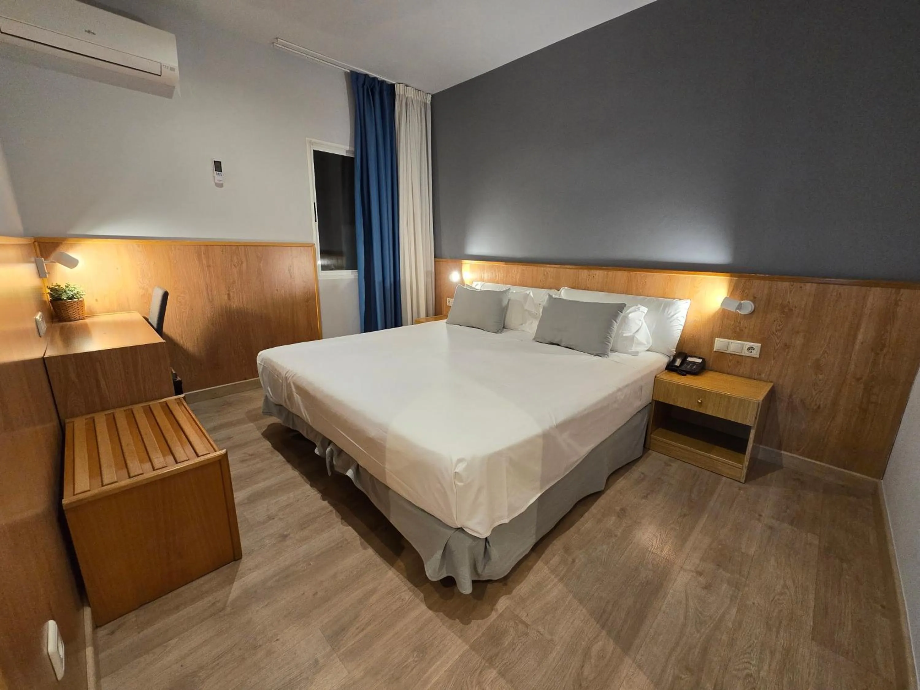 Bed in Rambla Alicante