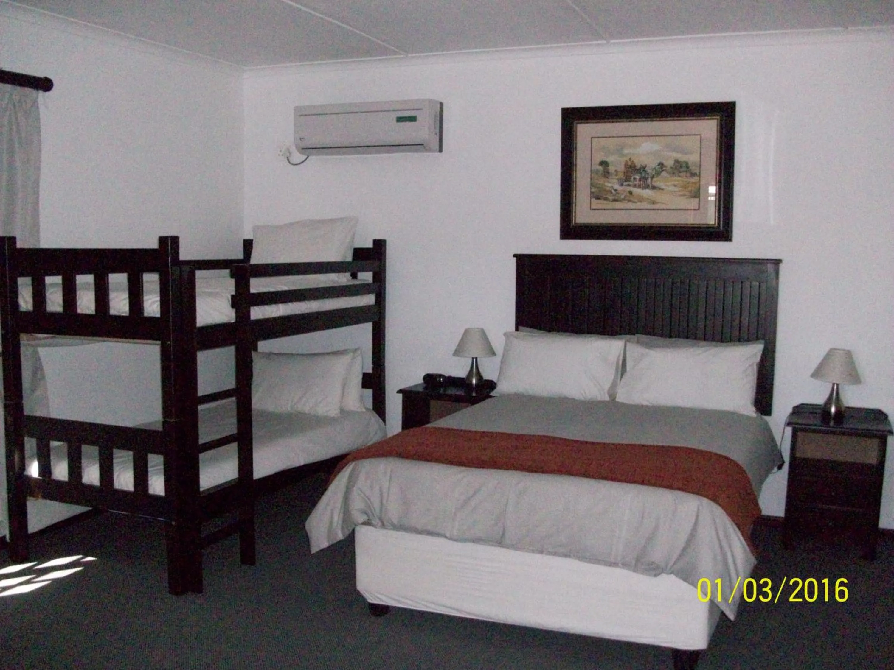 Bedroom, Bed in Laings Lodge