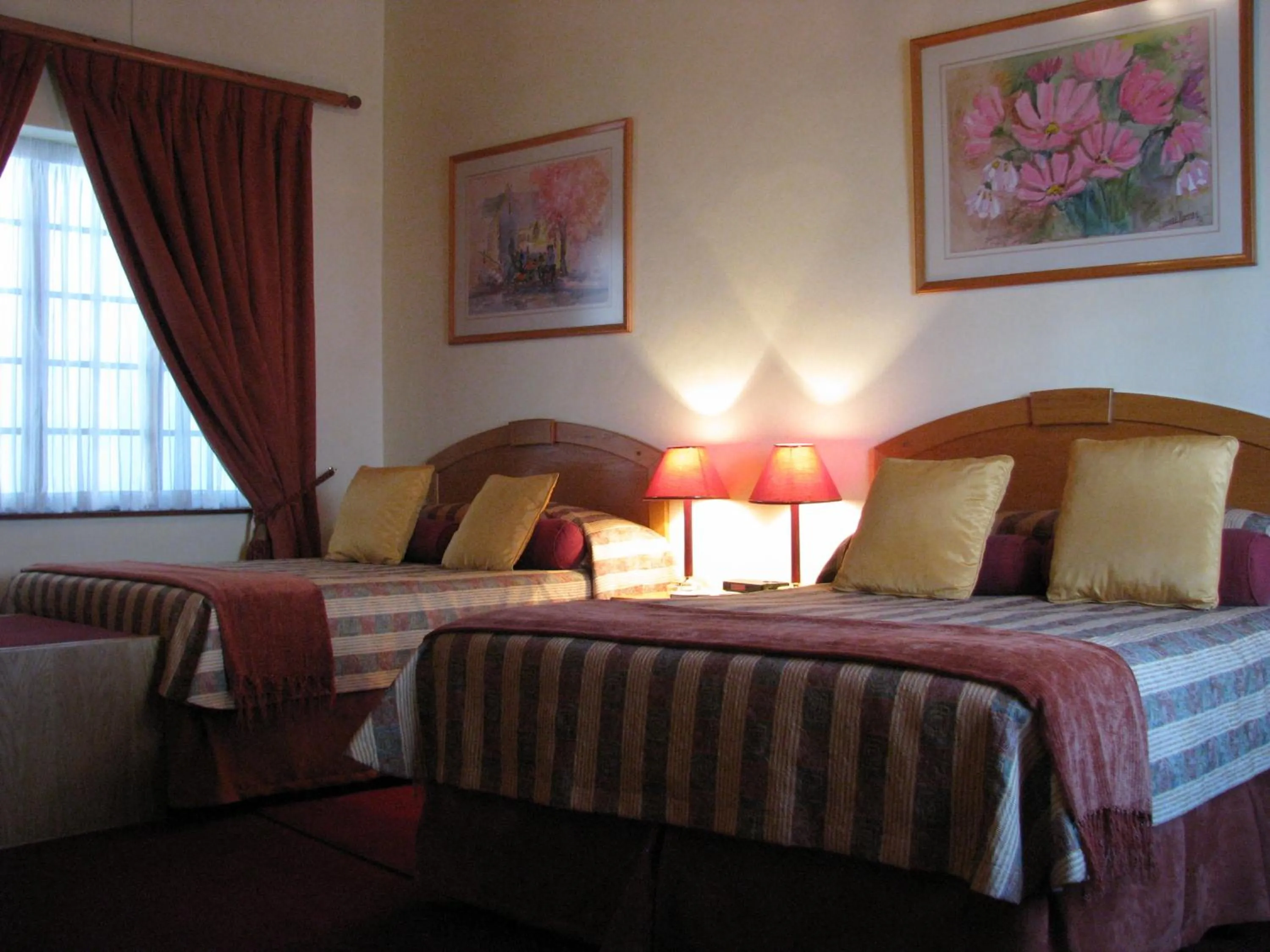 Bedroom, Bed in Laings Lodge