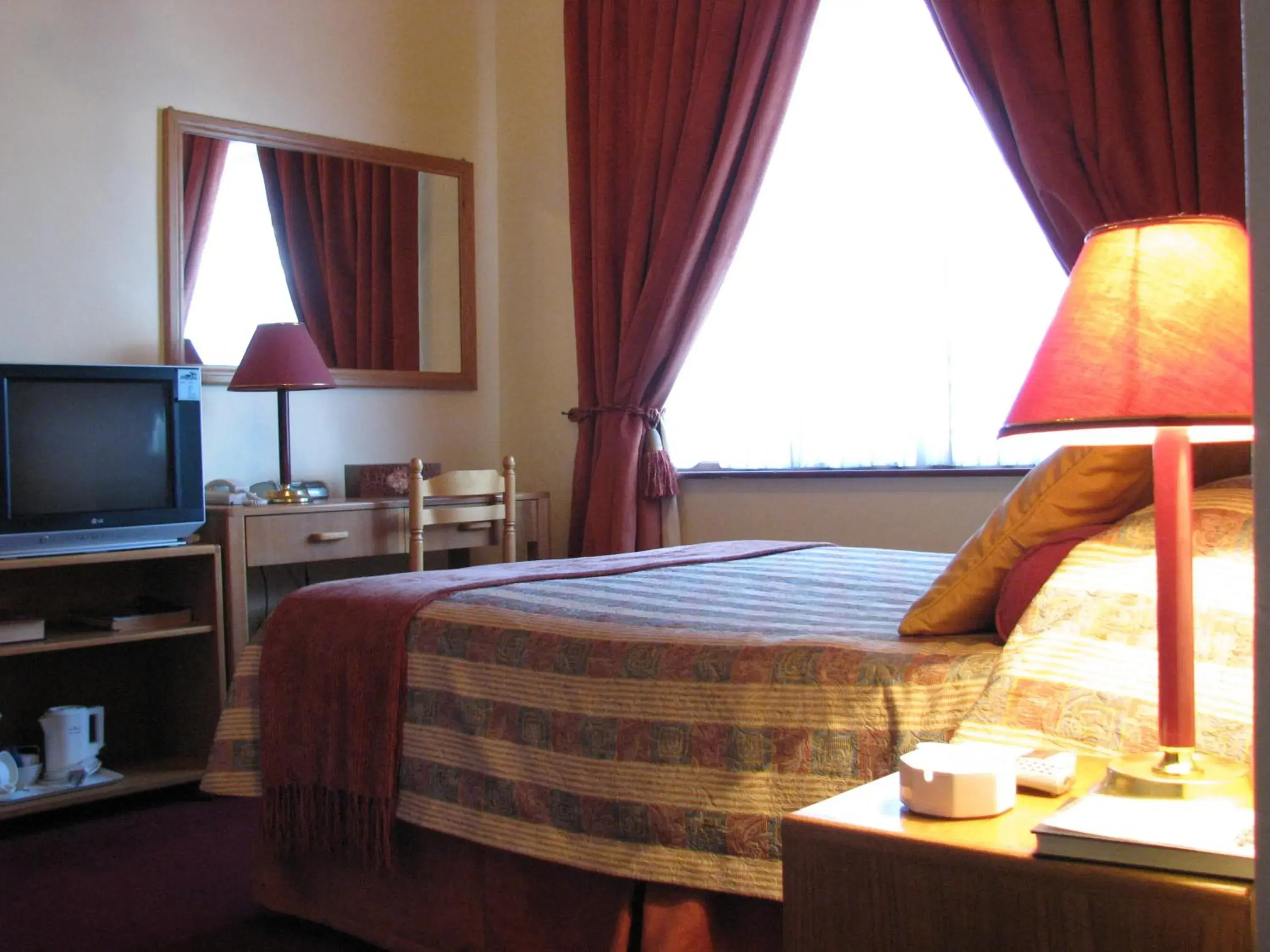 Budget Twin Room - single occupancy in Laings Lodge Budget Twin Room - single occupancy in Laings Lodge