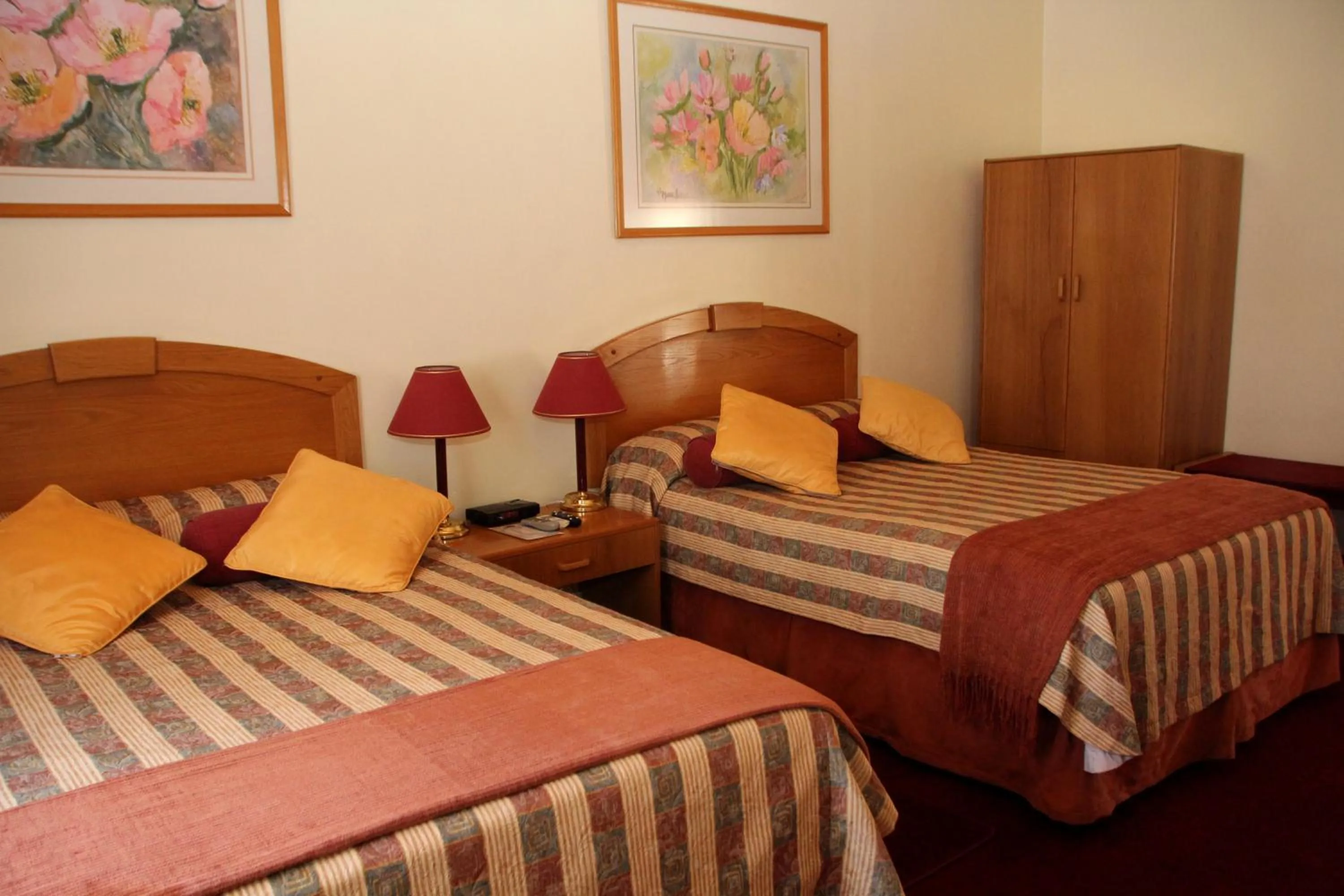 Bedroom, Bed in Laings Lodge