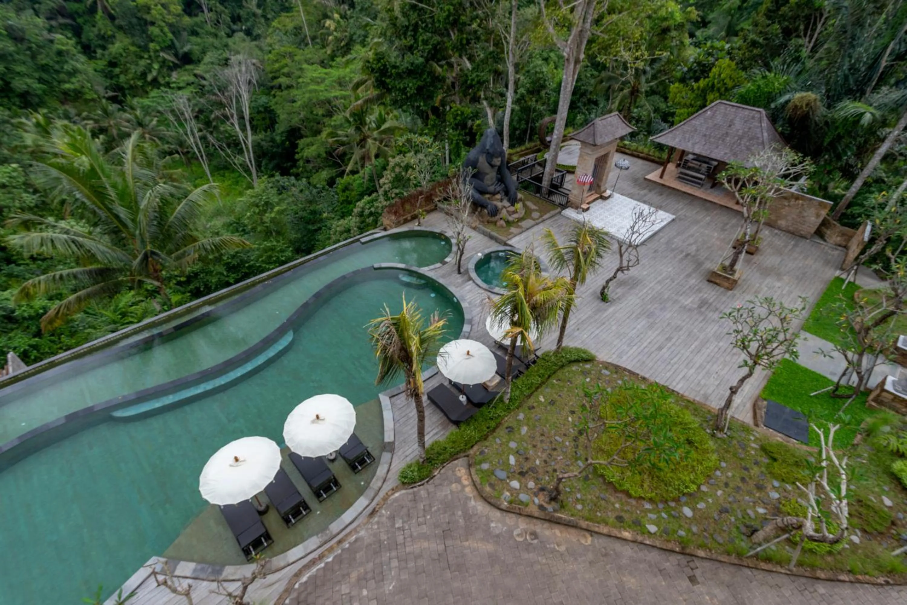 Pool view in Hoshi Jungle Resort by Dhananjaya Hospitality
