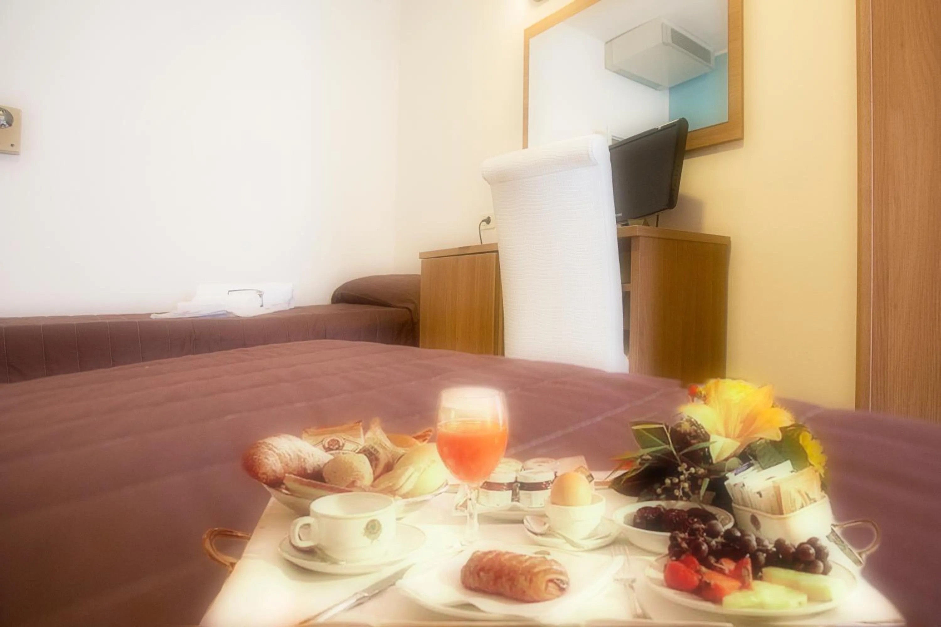 Bedroom, Bed in Hotel Vela D'Oro