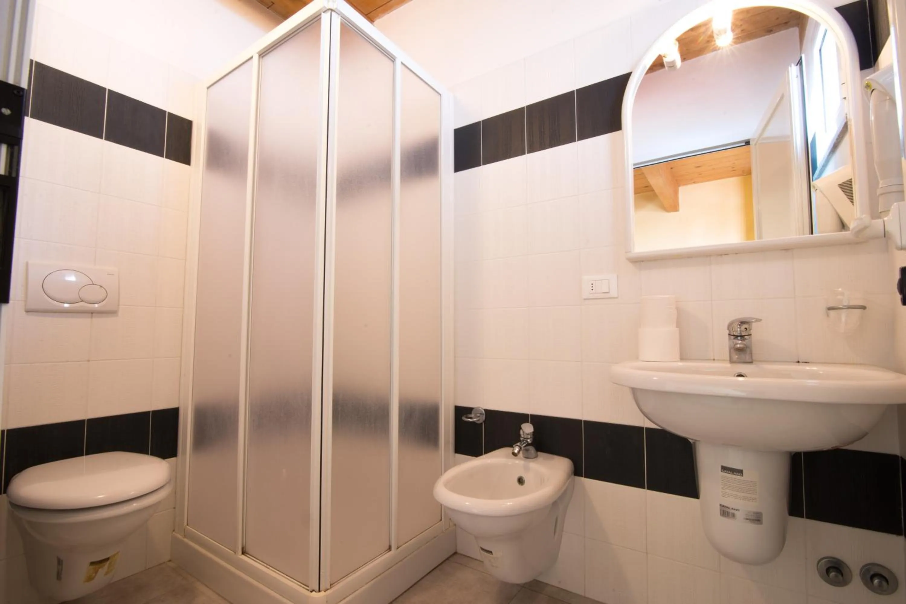 Bathroom in Hotel Vela D'Oro