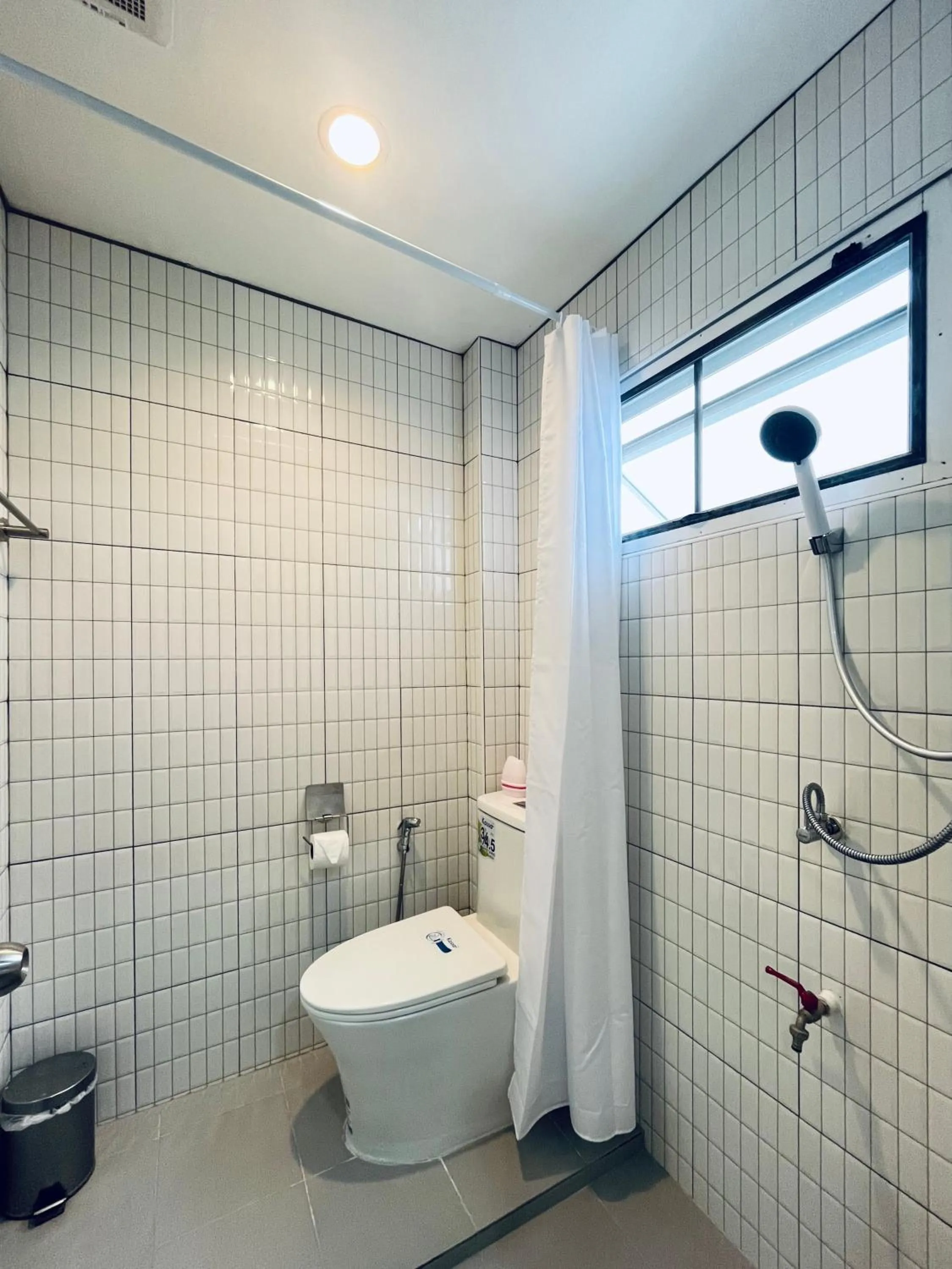 Shower in Rendezvous Oldtown Chiangmai