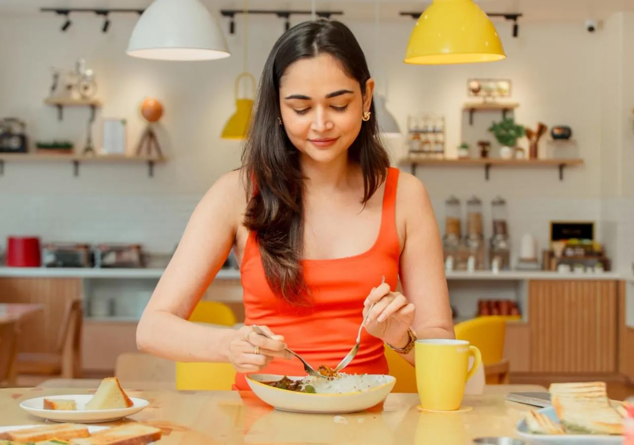 Restaurant/places to eat in Bloom Hotel - DLF Cyber City