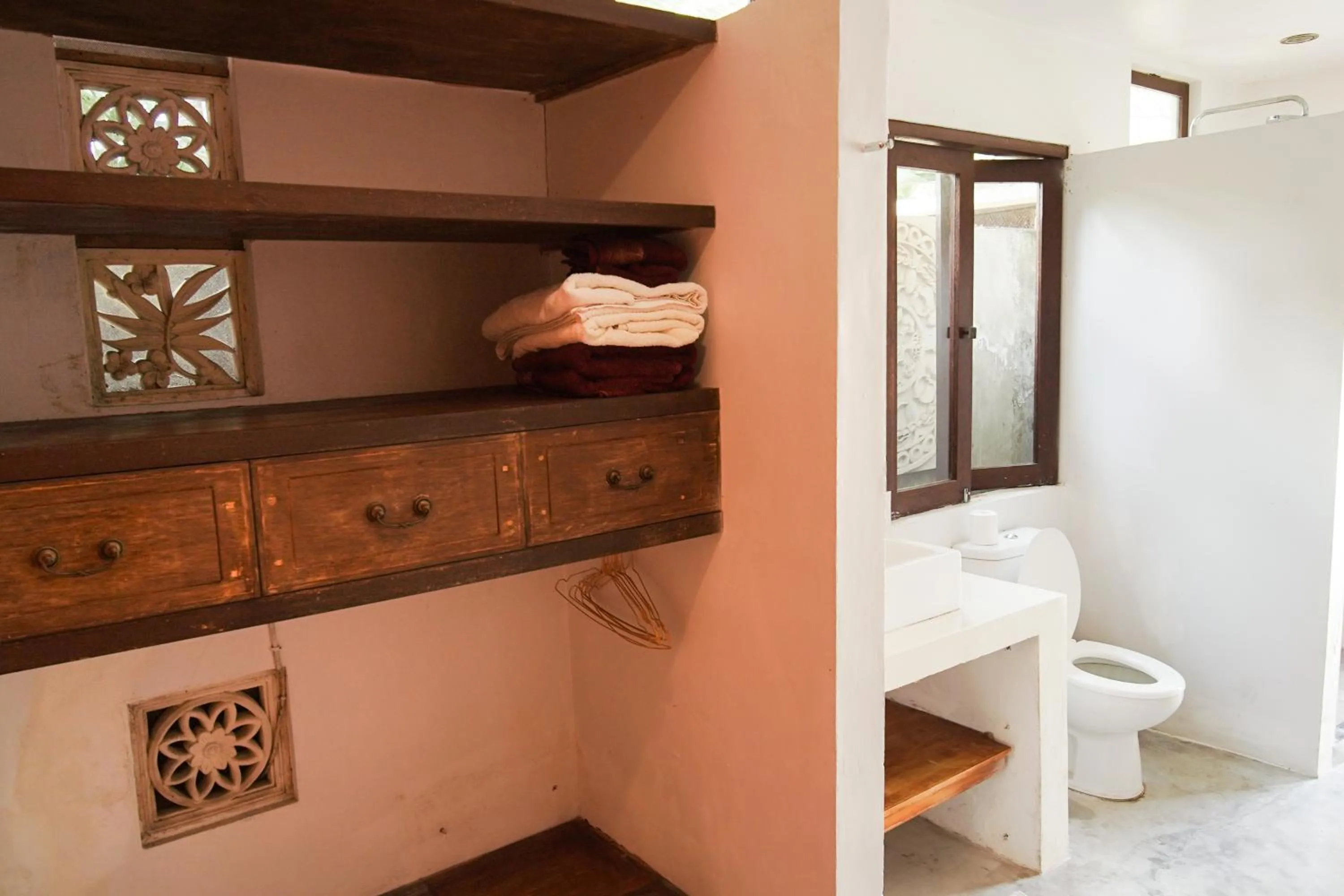 Toilet in Villa Sujati