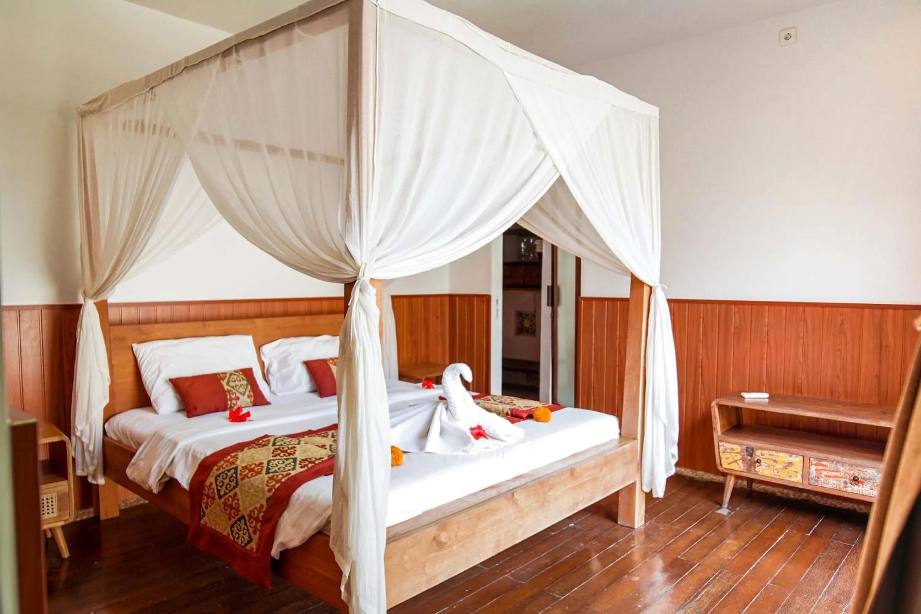 Bedroom, Bed in Villa Sujati