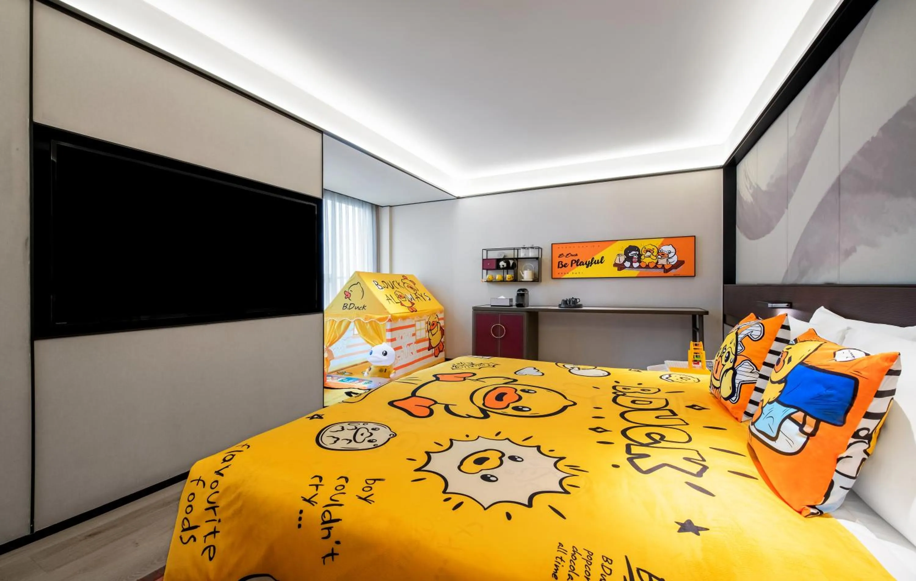 Bed in JOYA Chengdu Taikoo Li IFS