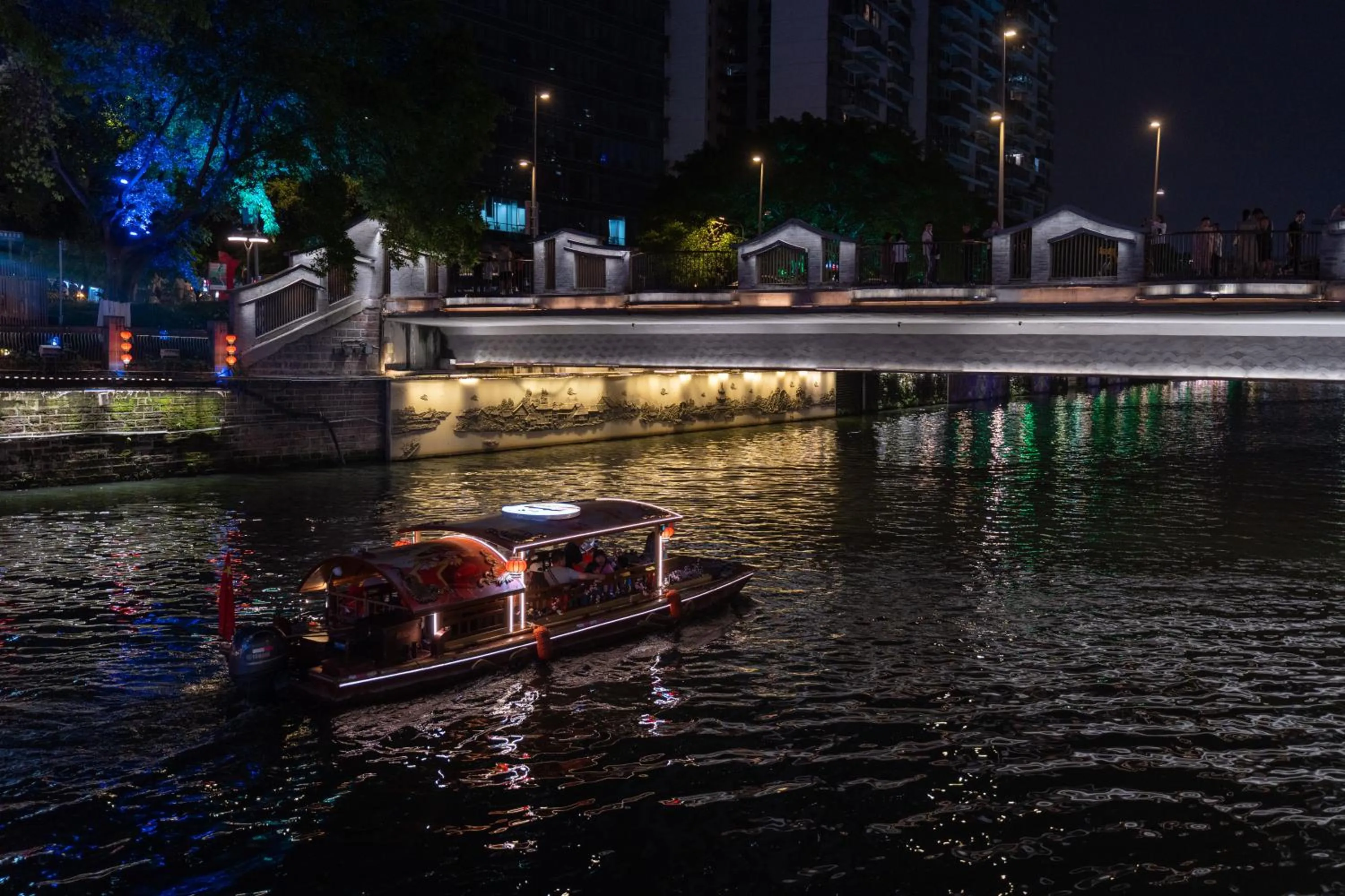 Night in JOYA Chengdu Taikoo Li IFS