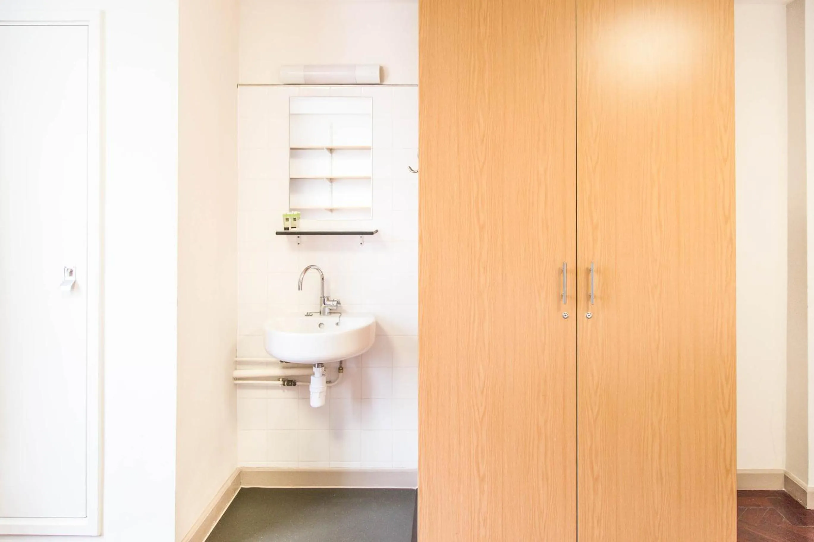 Toilet in Goodenough College – University Residence