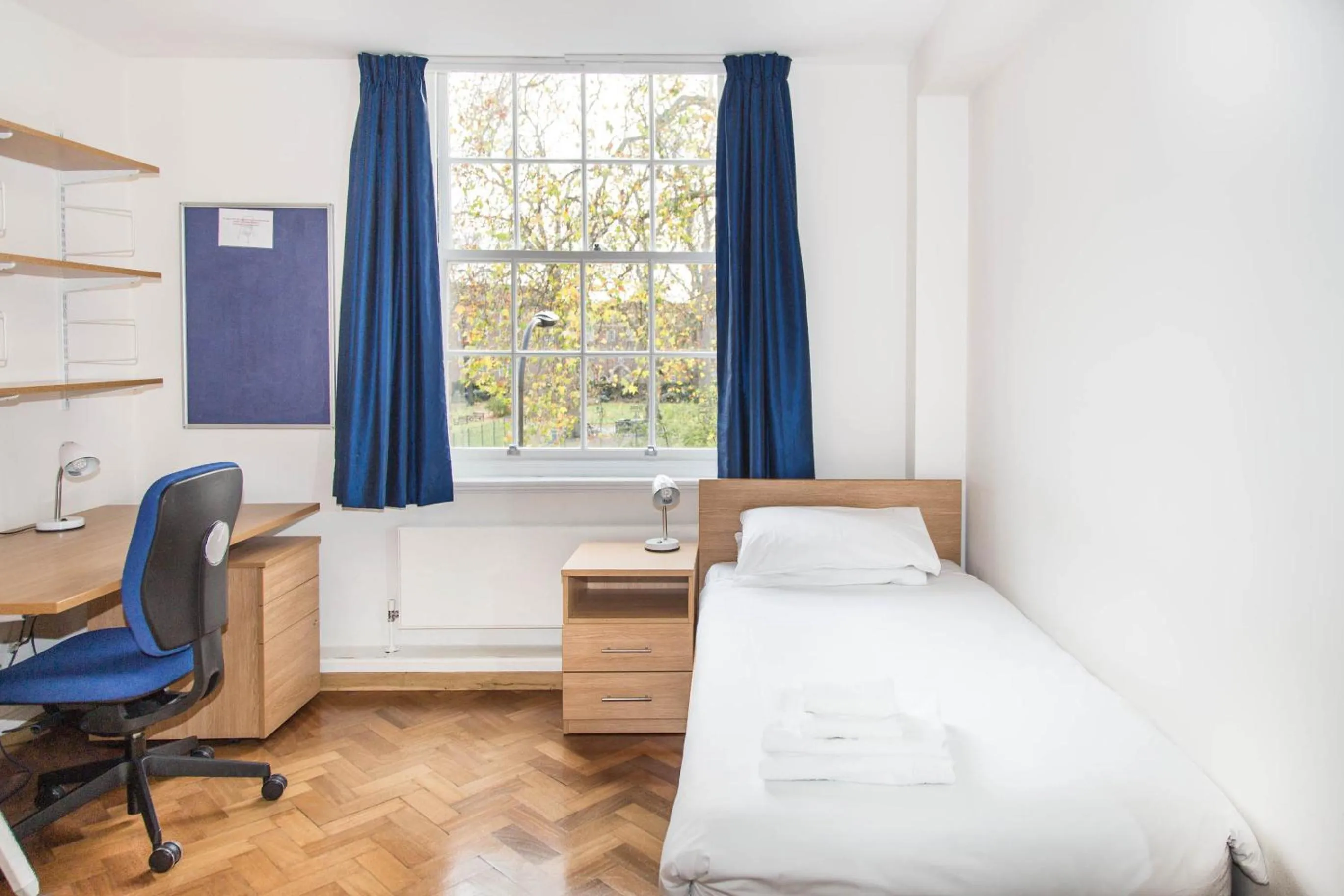 Photo of the whole room, Bed in Goodenough College – University Residence
