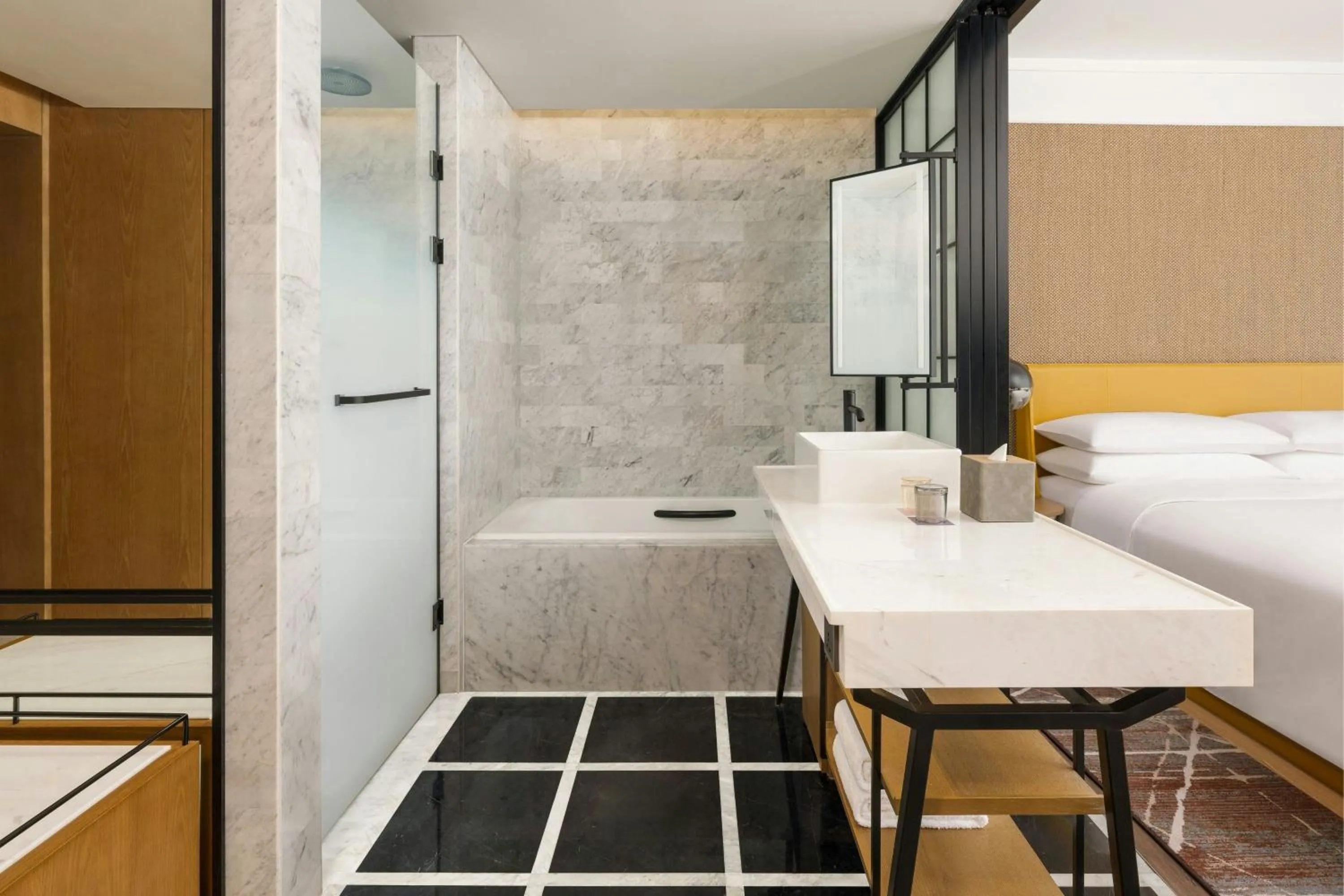 Bathroom, Bed in Sheraton Hangzhou Fuyang