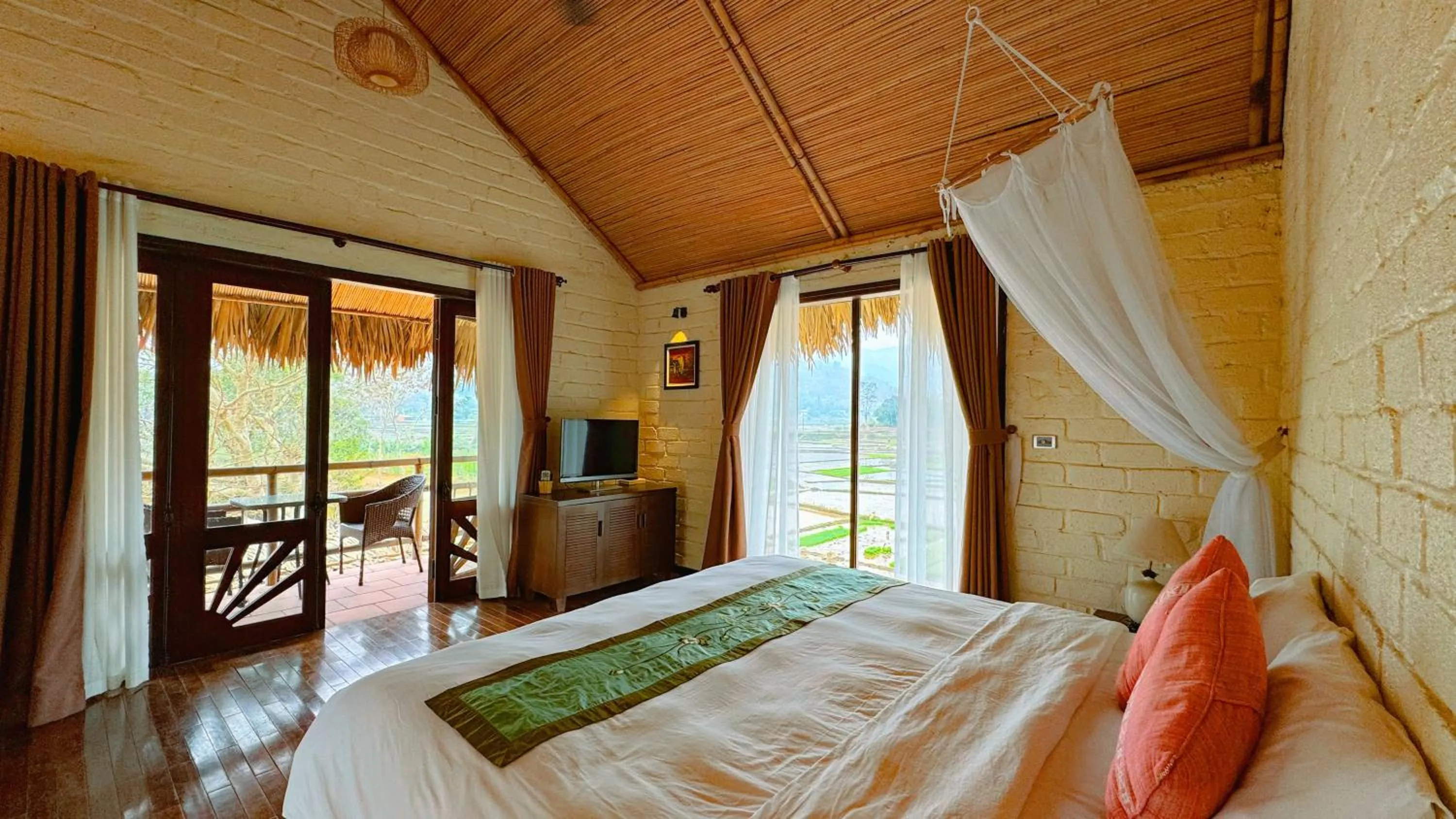 Photo of the whole room, Bed in Mai Chau Villas