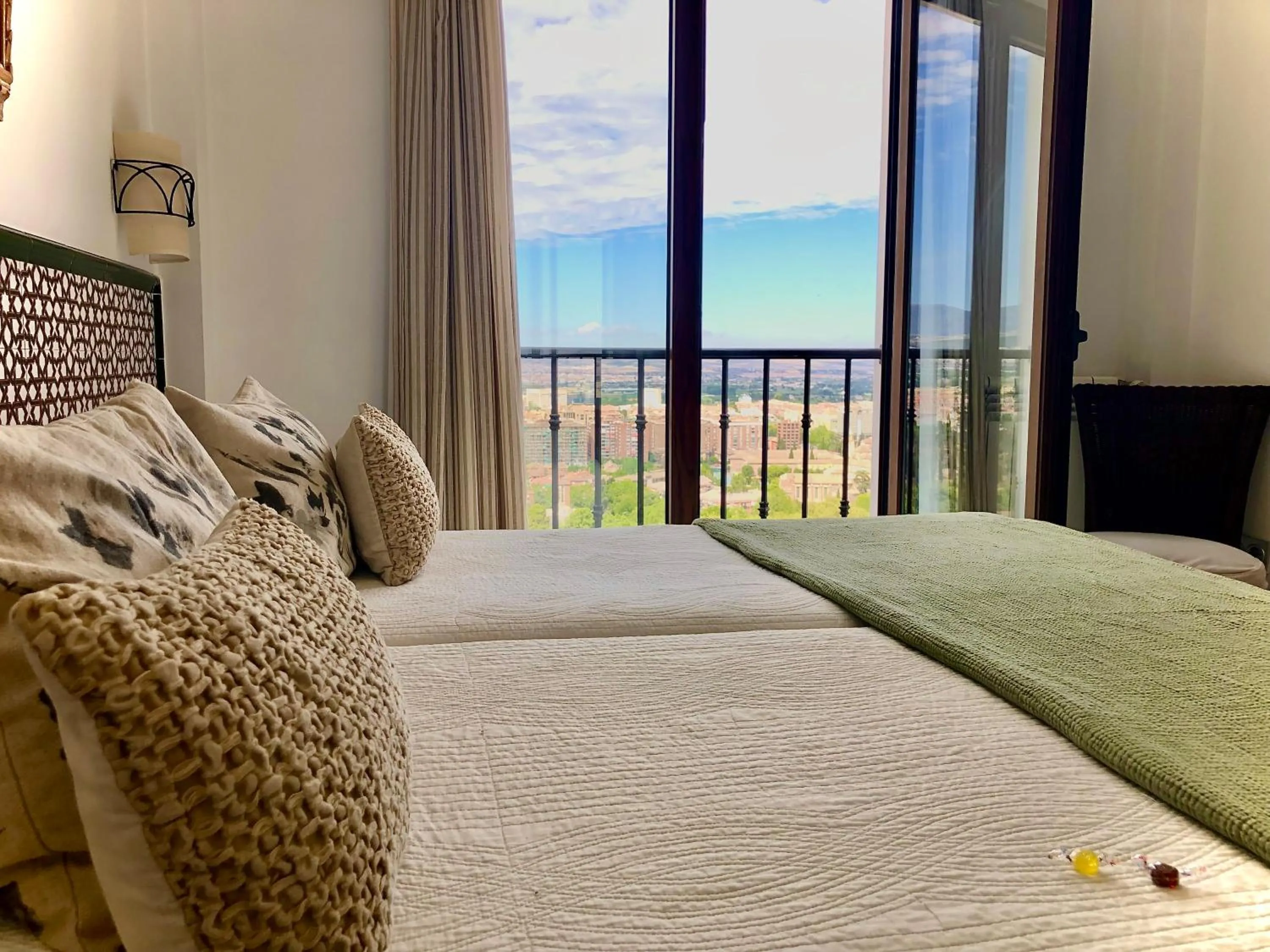 Photo of the whole room, Bed in Hotel Mirador Arabeluj