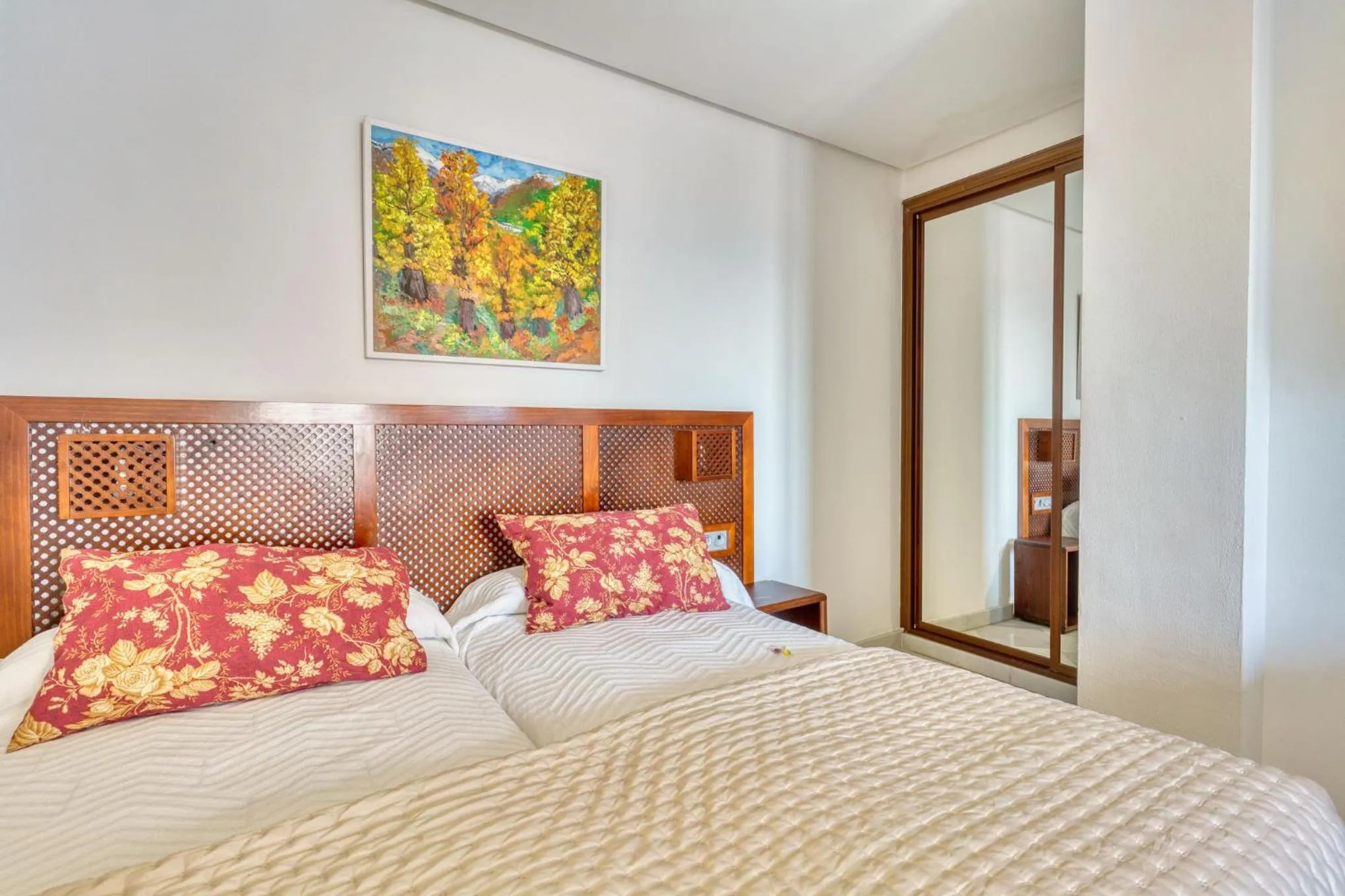 Bed in Hotel Mirador Arabeluj